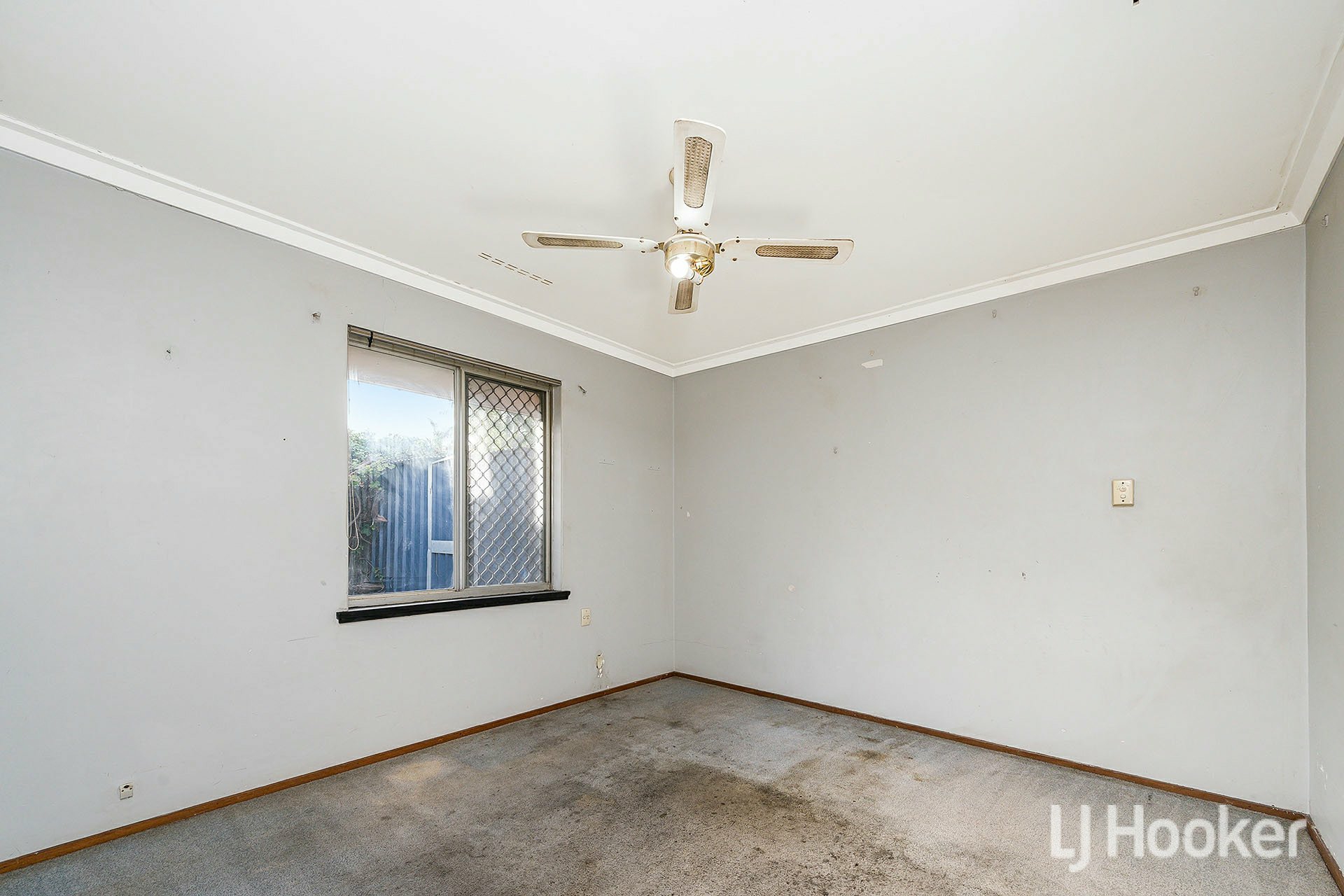 8 Cassidy Road, THORNLIE