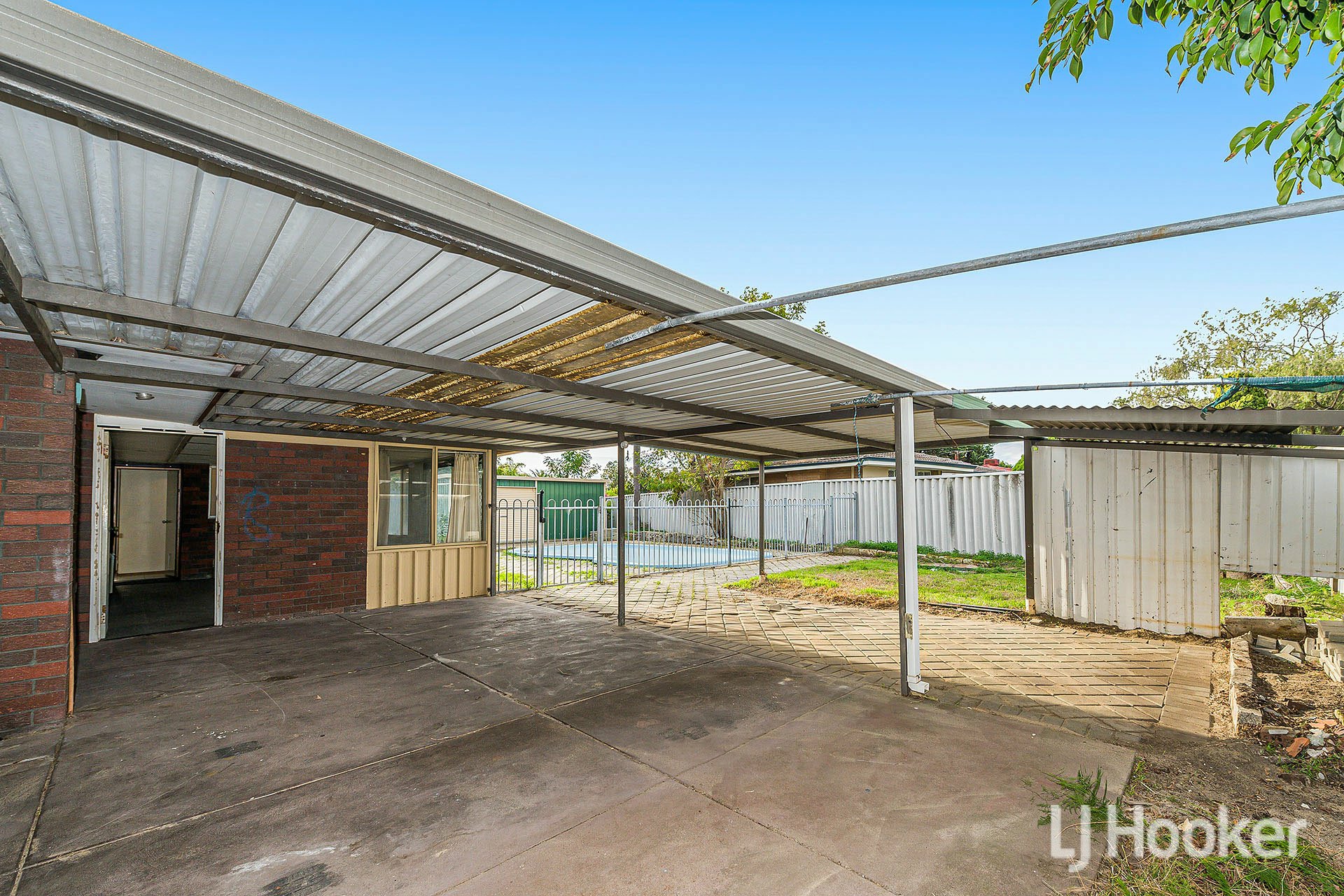 8 Cassidy Road, THORNLIE