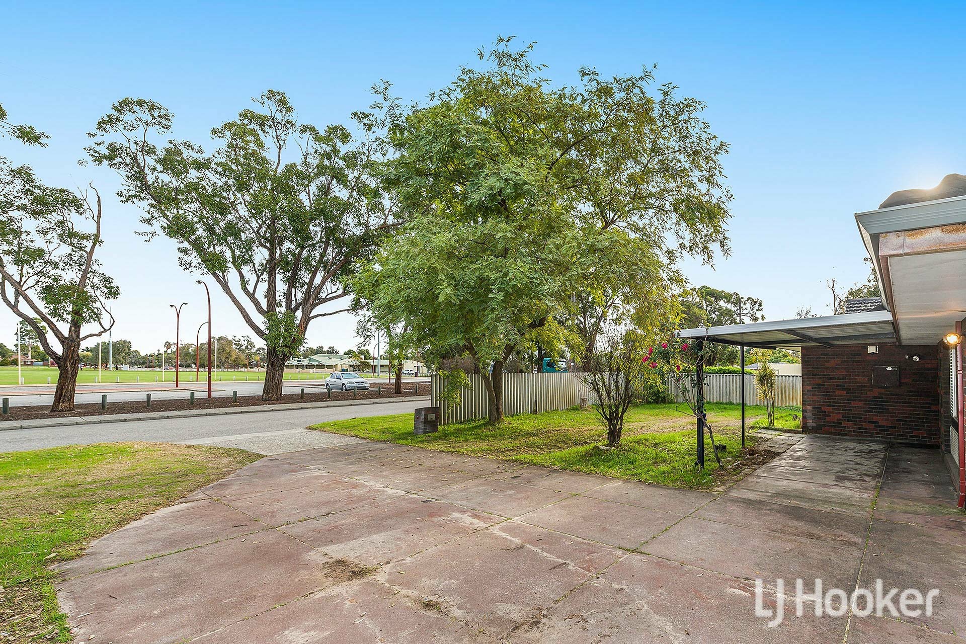 8 Cassidy Road, THORNLIE