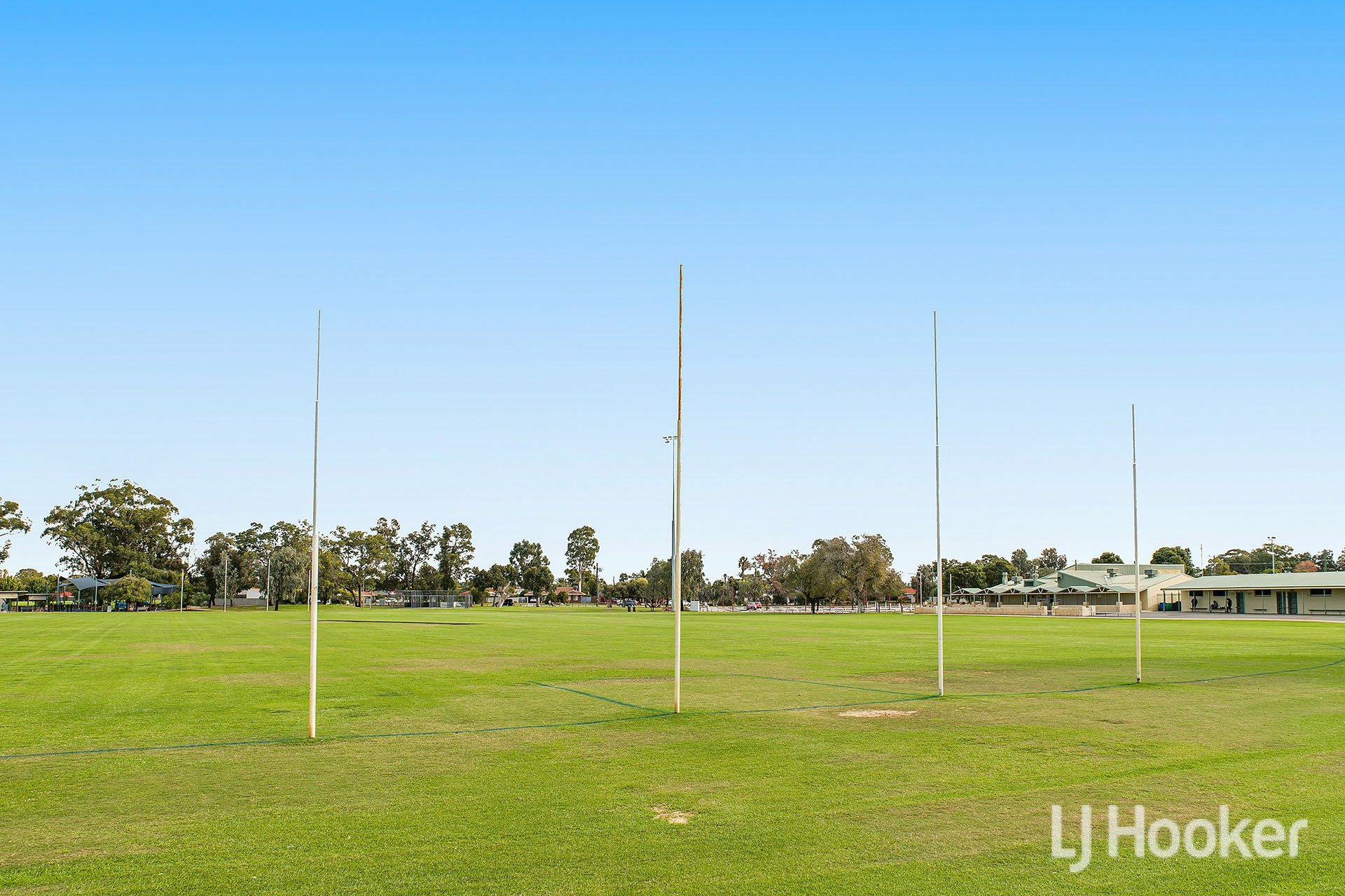 8 Cassidy Road, THORNLIE