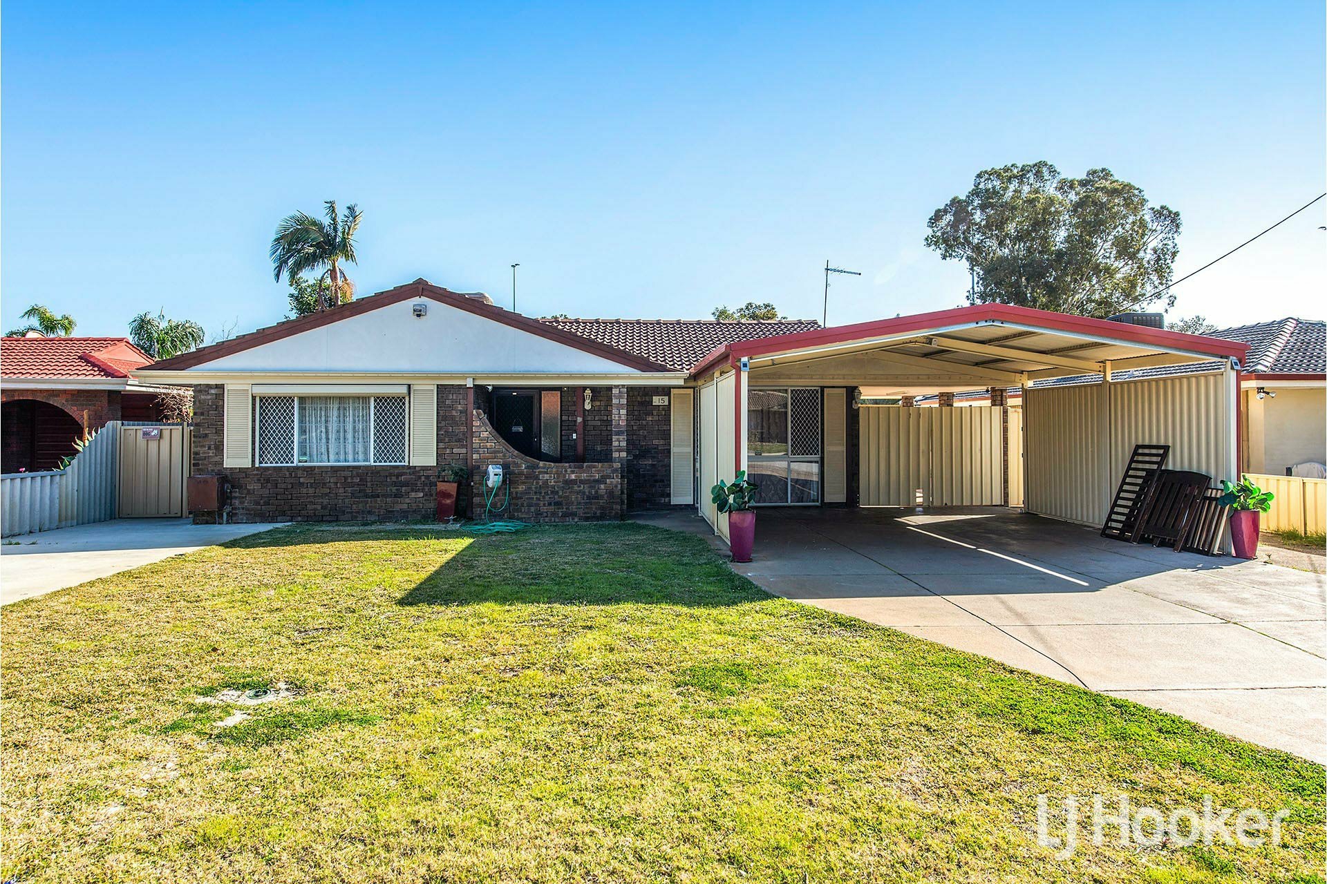 15 Rushbrook Way, THORNLIE