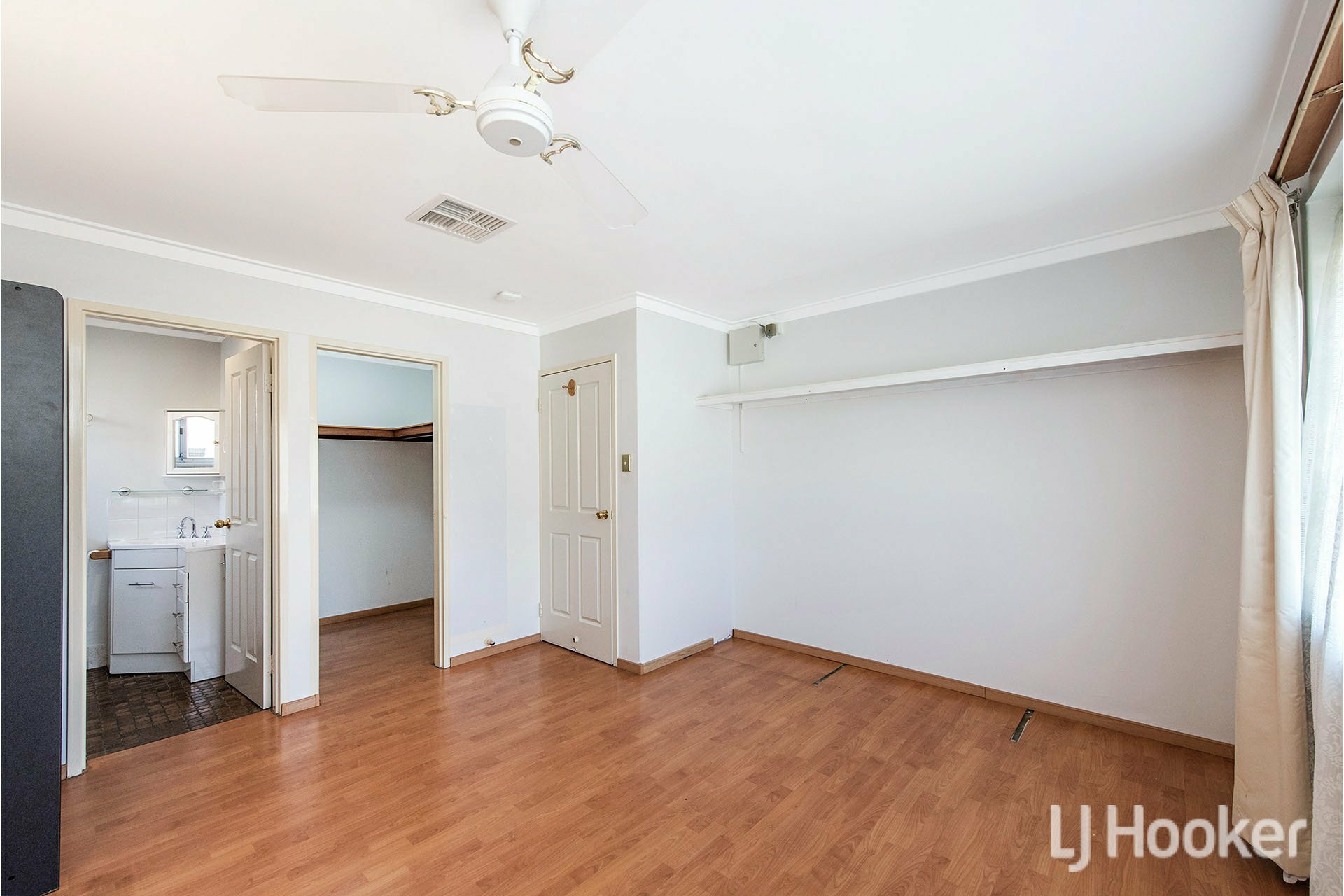 15 Rushbrook Way, THORNLIE