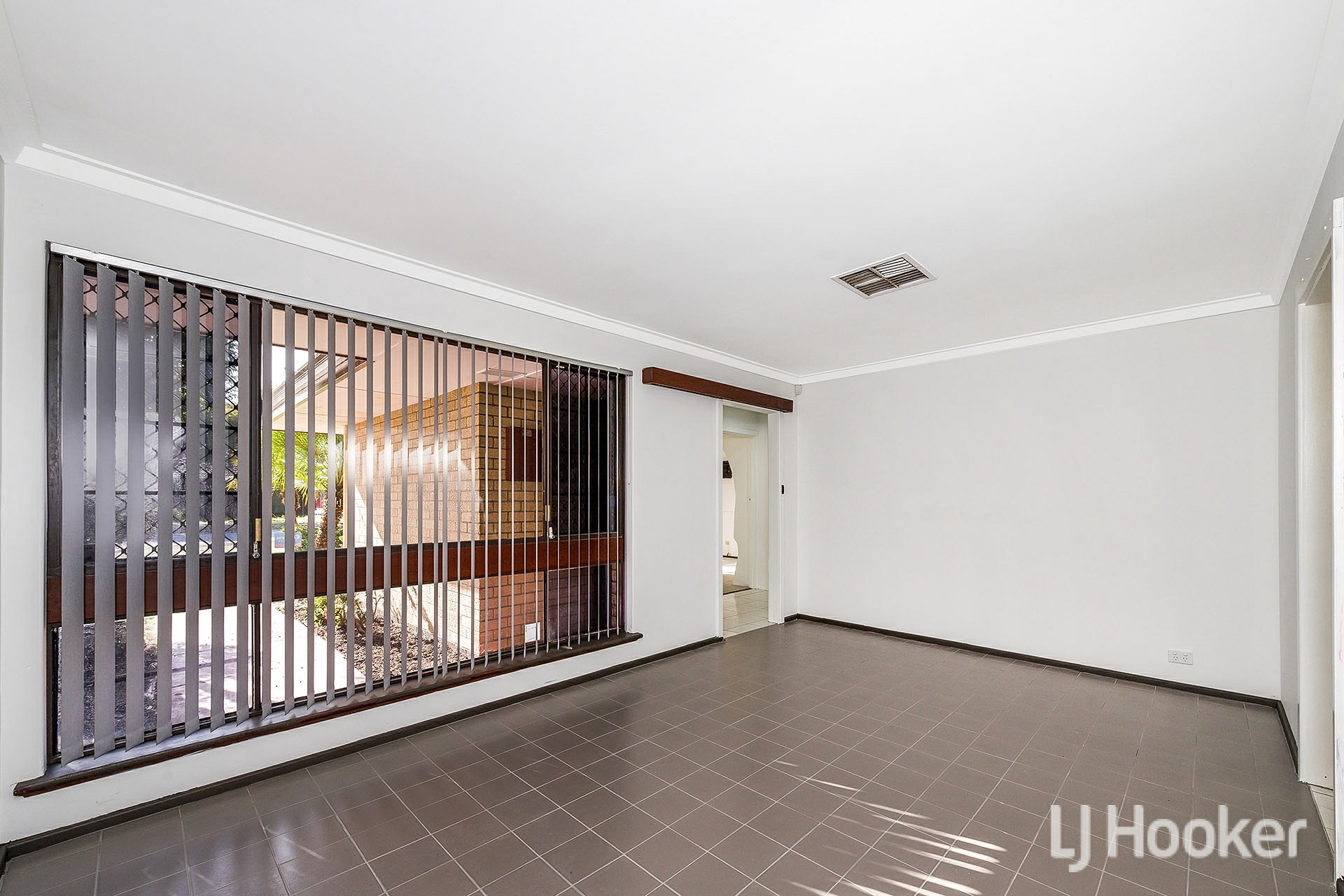 12 Tomlinson Place, ARMADALE