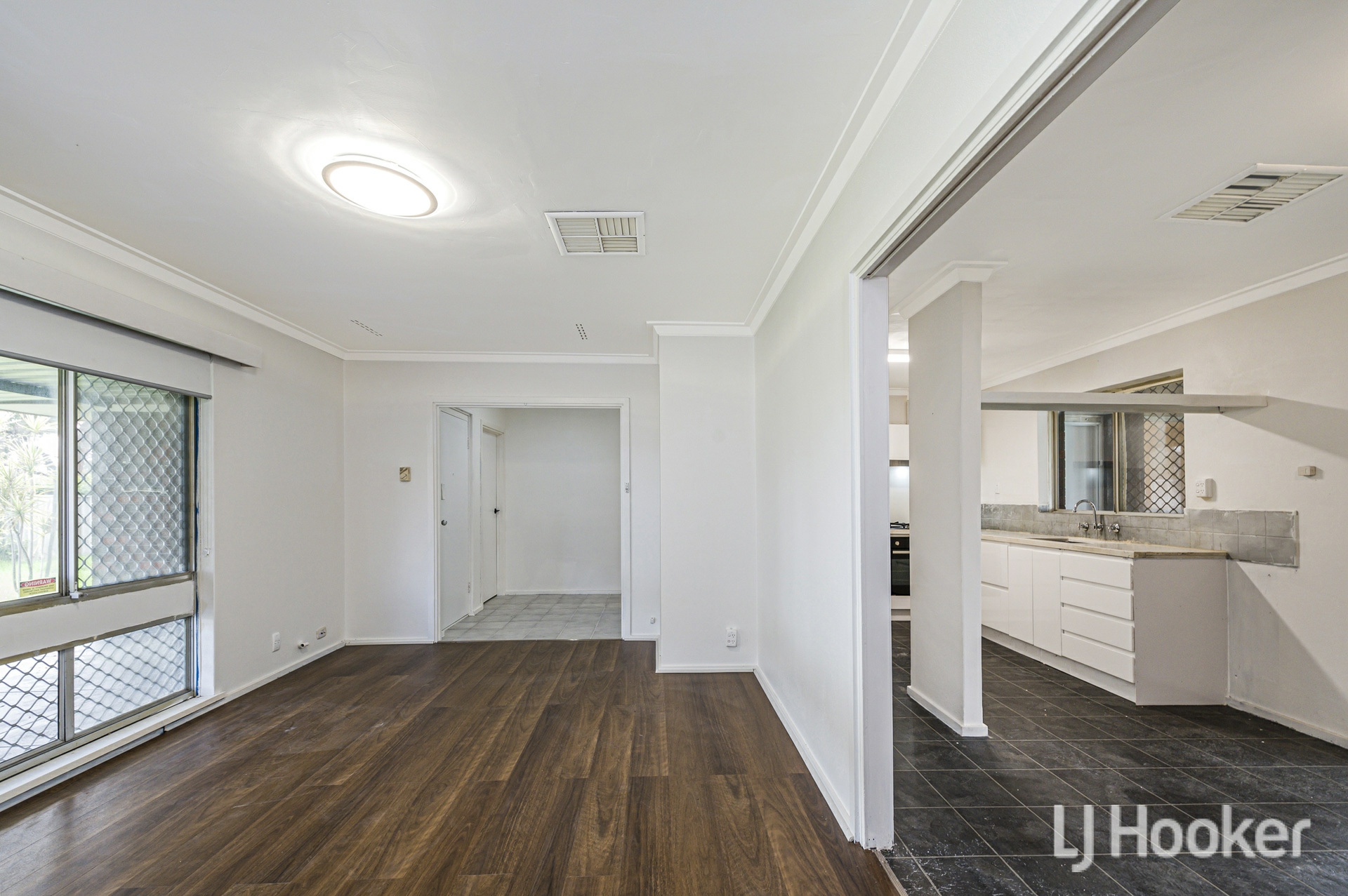8 Cassidy Road, THORNLIE