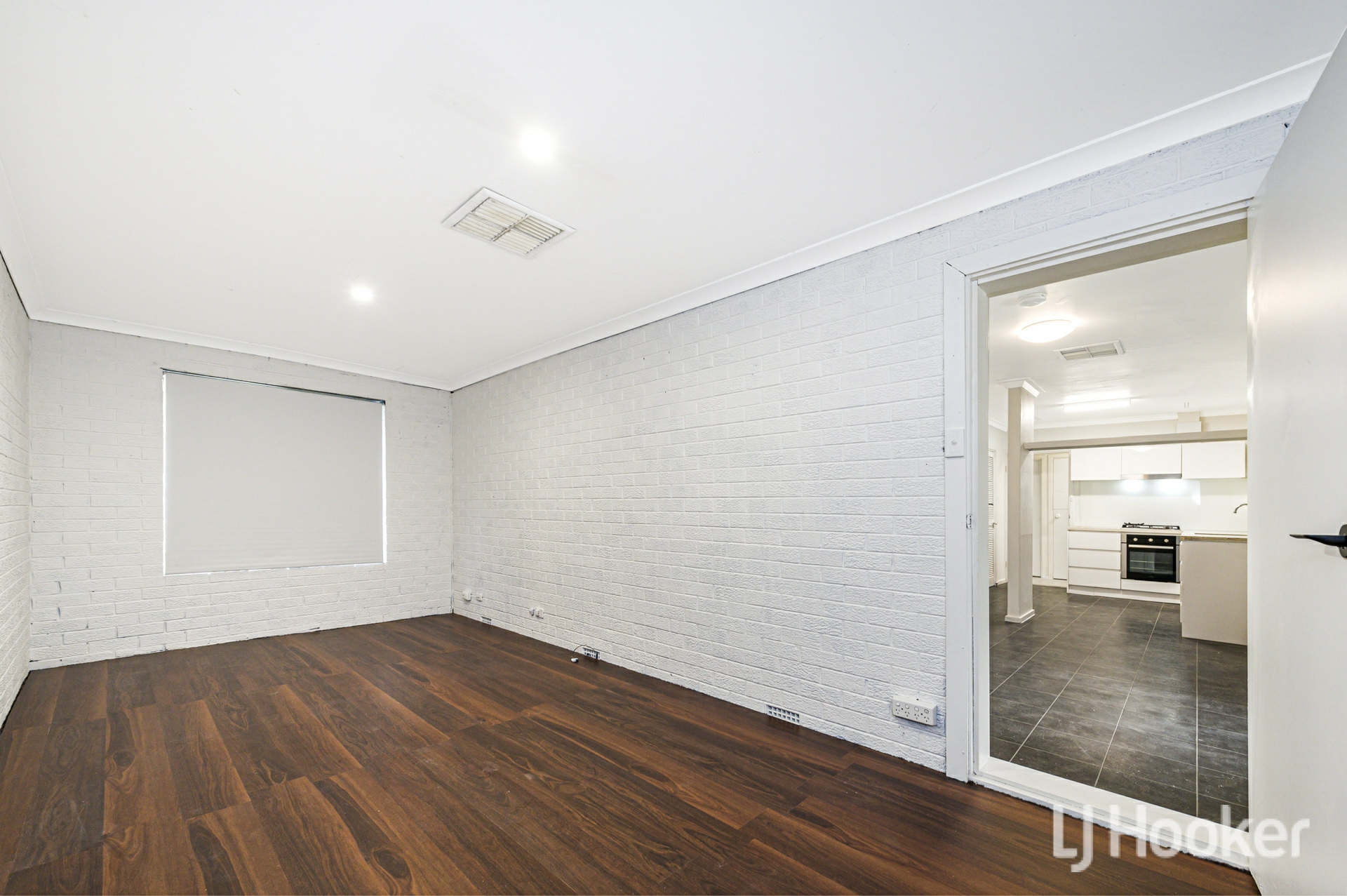 8 Cassidy Road, THORNLIE