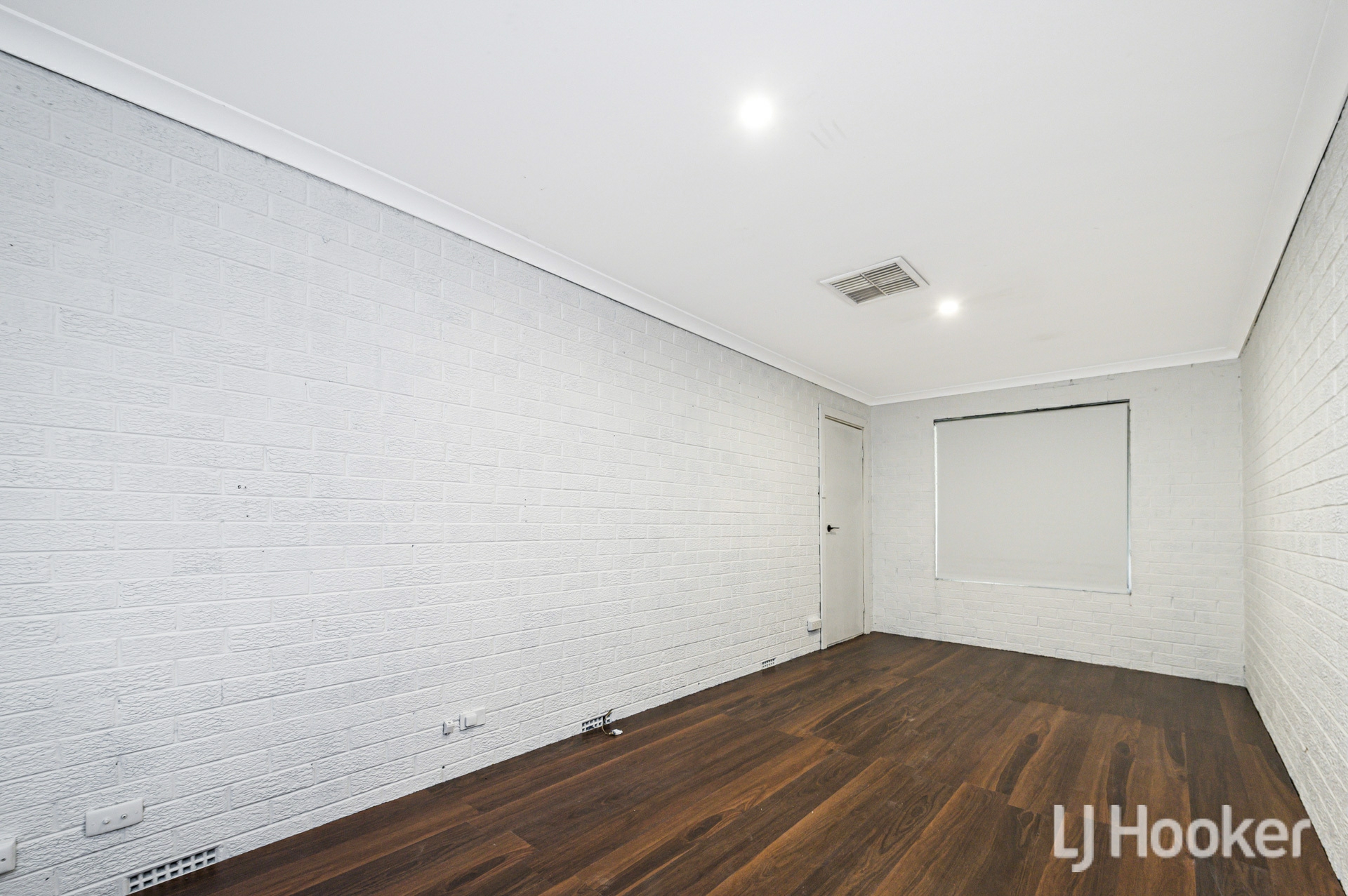 8 Cassidy Road, THORNLIE