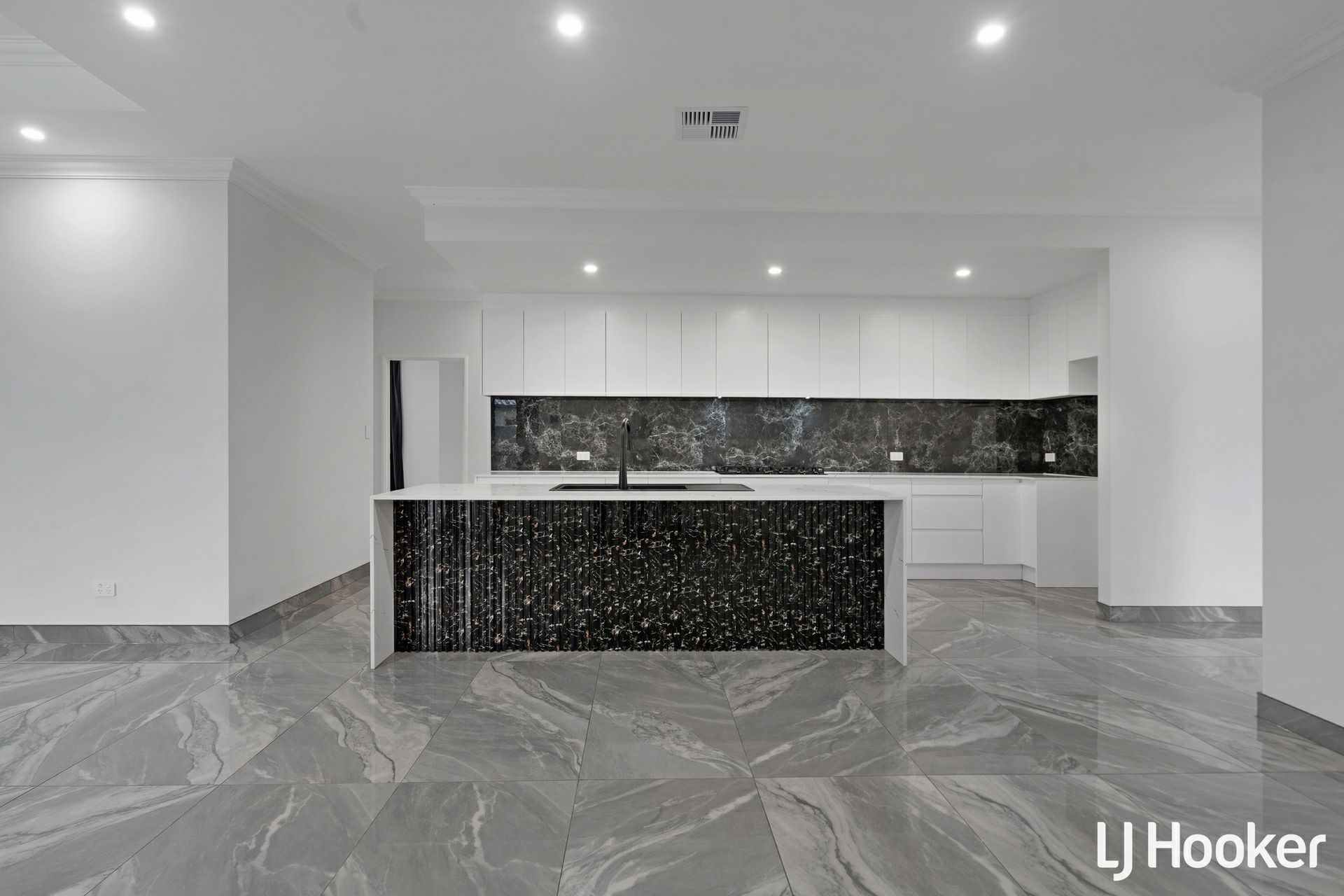 20B Westfield Road — photo 3 of 23