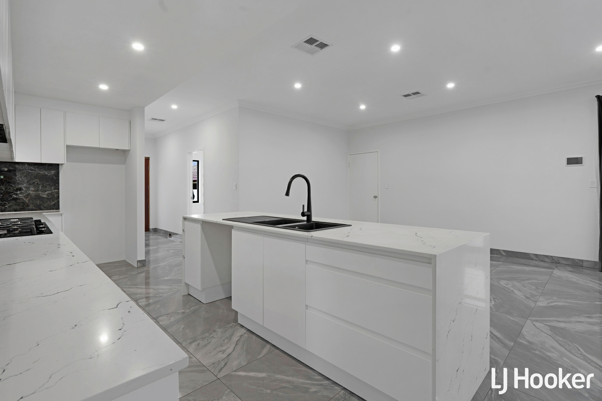20B Westfield Road — photo 5 of 23