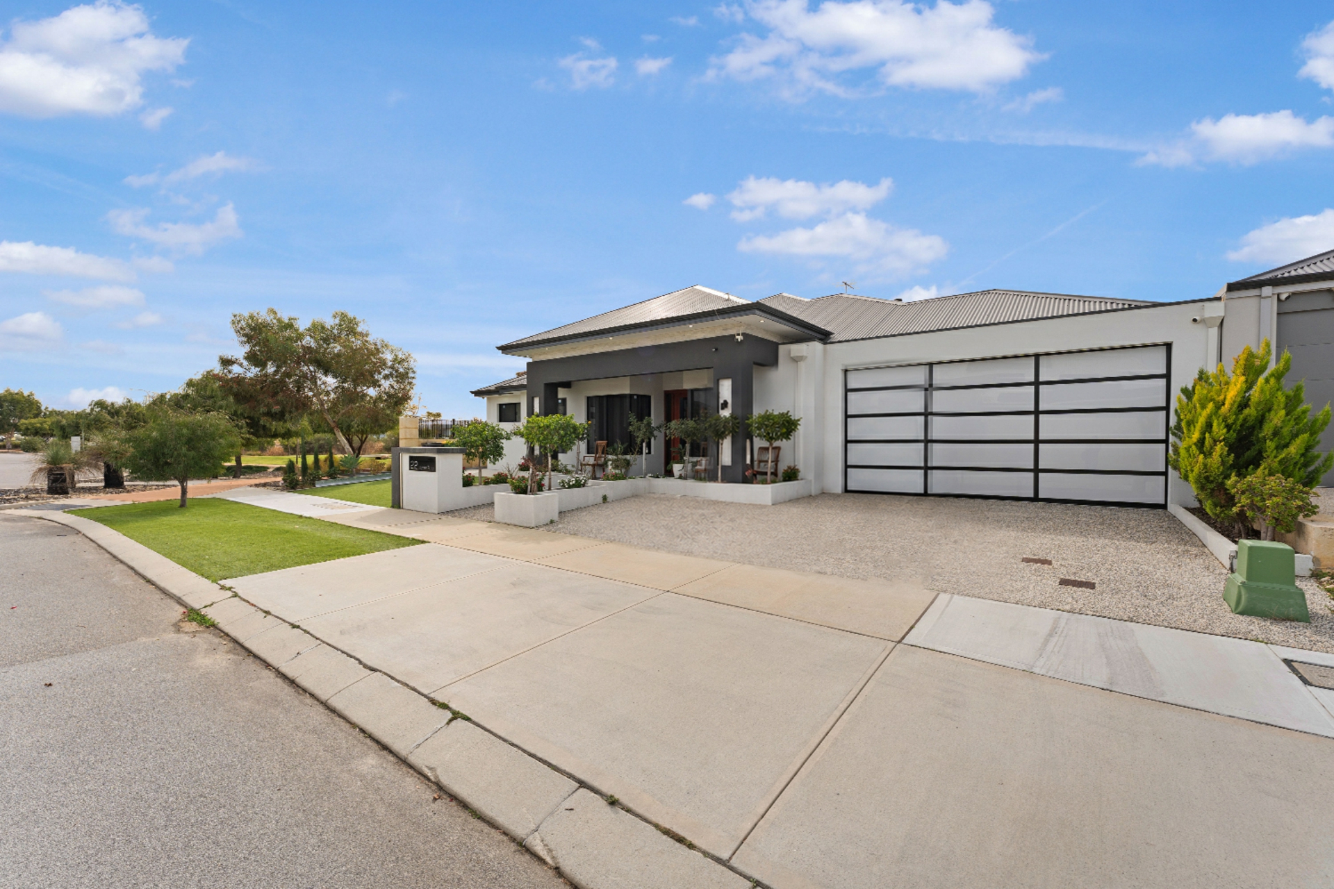 22 Portes Road — photo 3 of 30