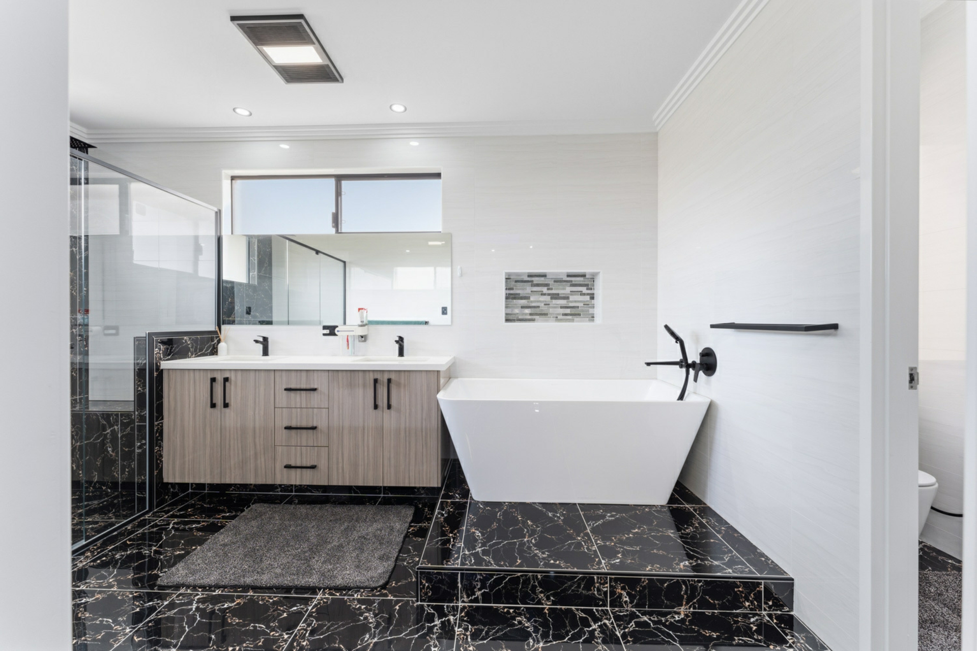 22 Portes Road — photo 8 of 30