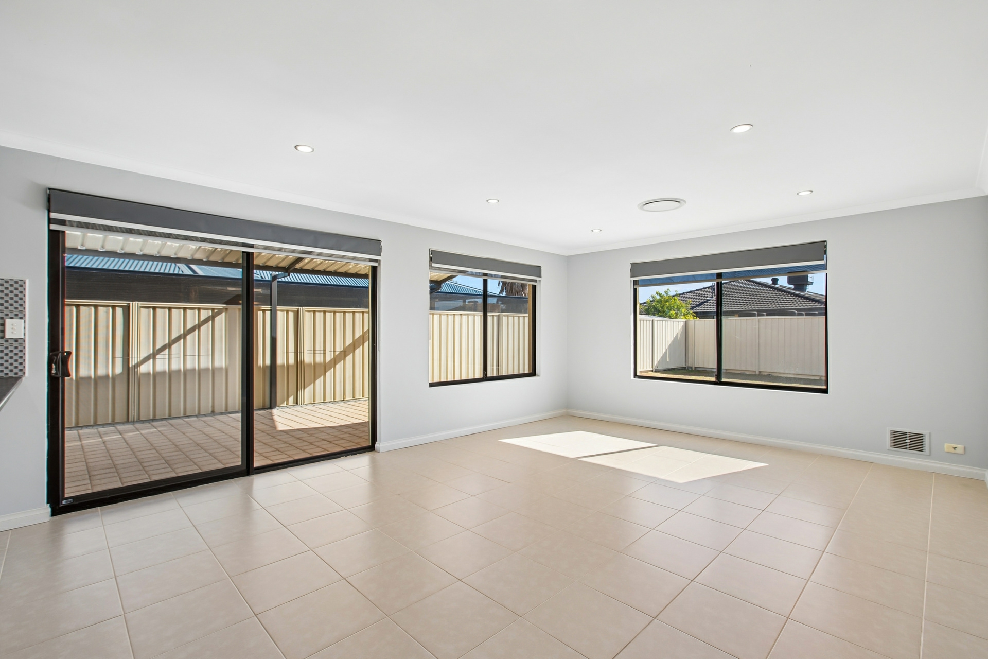 6 Trayner Close — photo 11 of 24