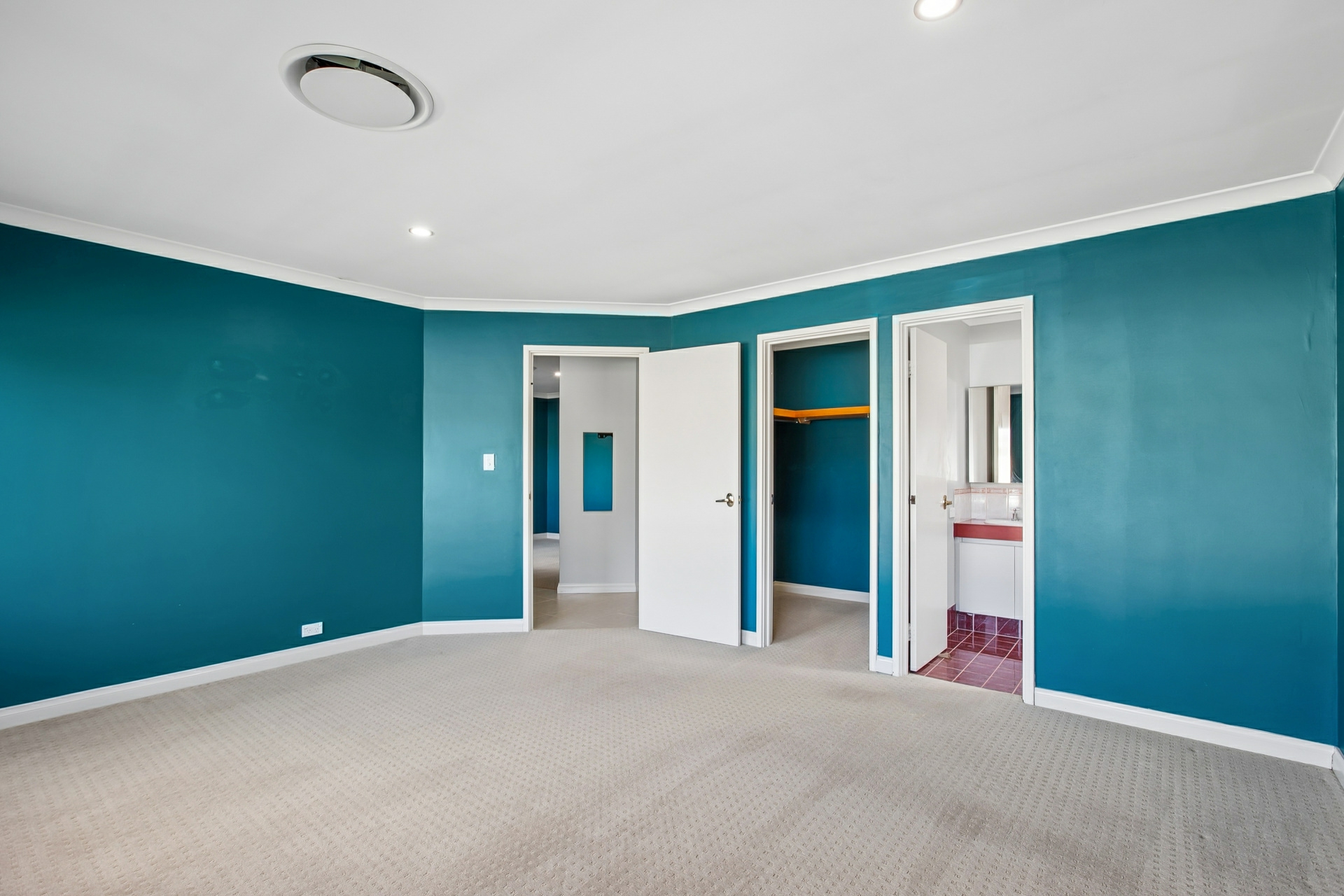 6 Trayner Close — photo 13 of 24