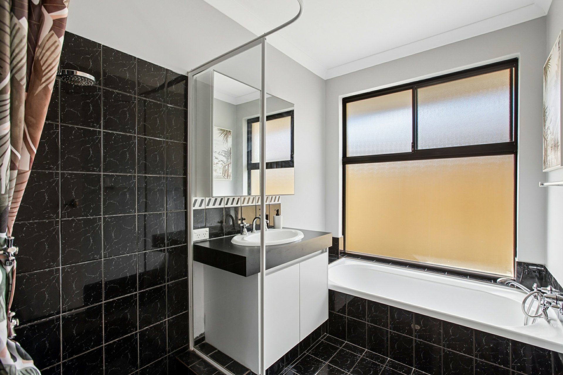 6 Trayner Close — photo 19 of 24