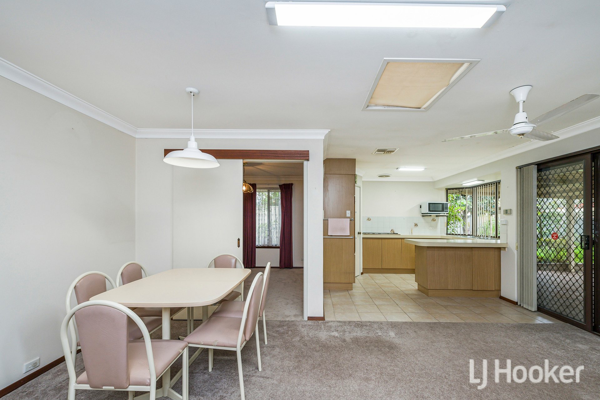 13 Crest Court — photo 8 of 29