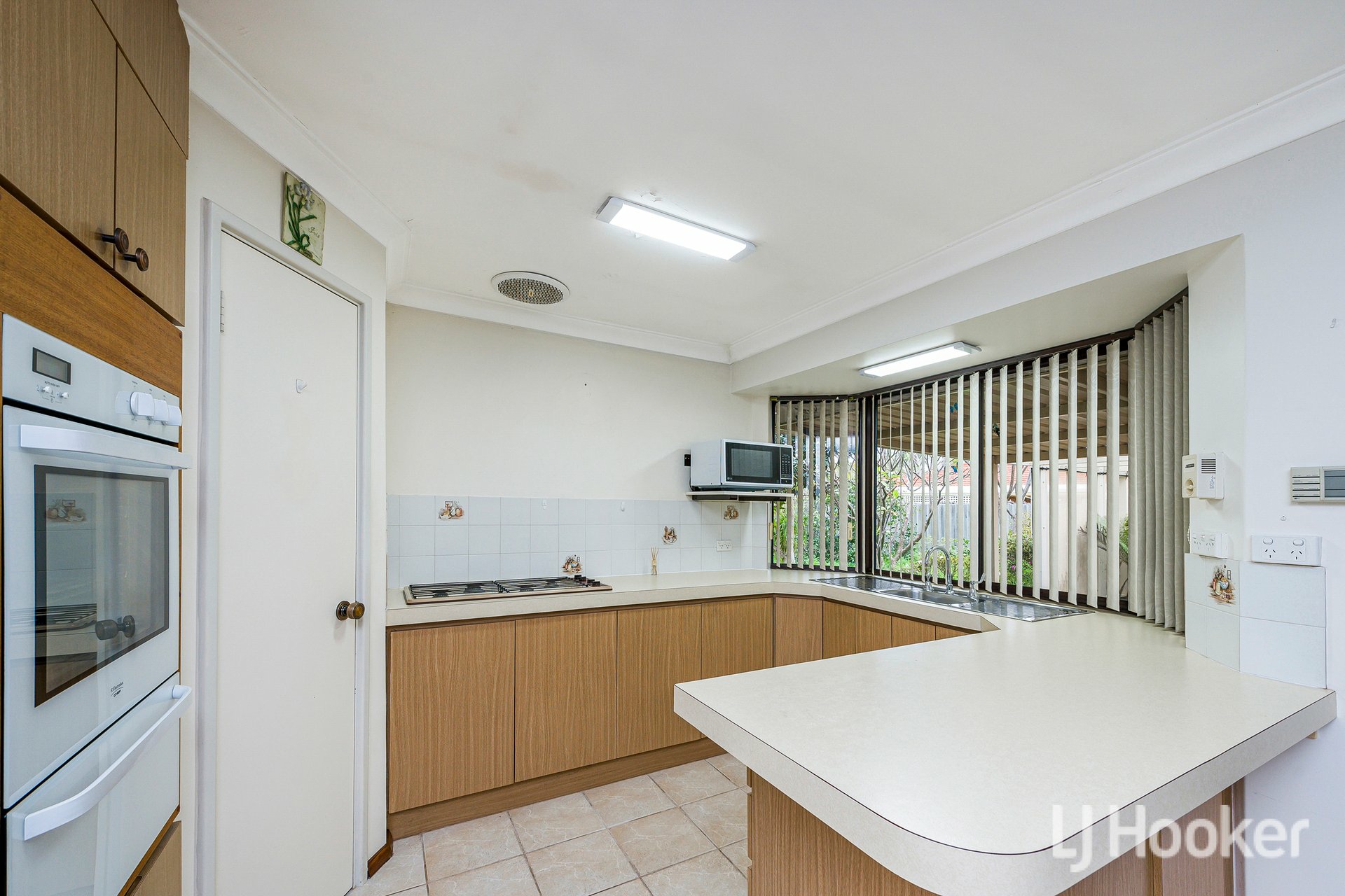 13 Crest Court — photo 10 of 29