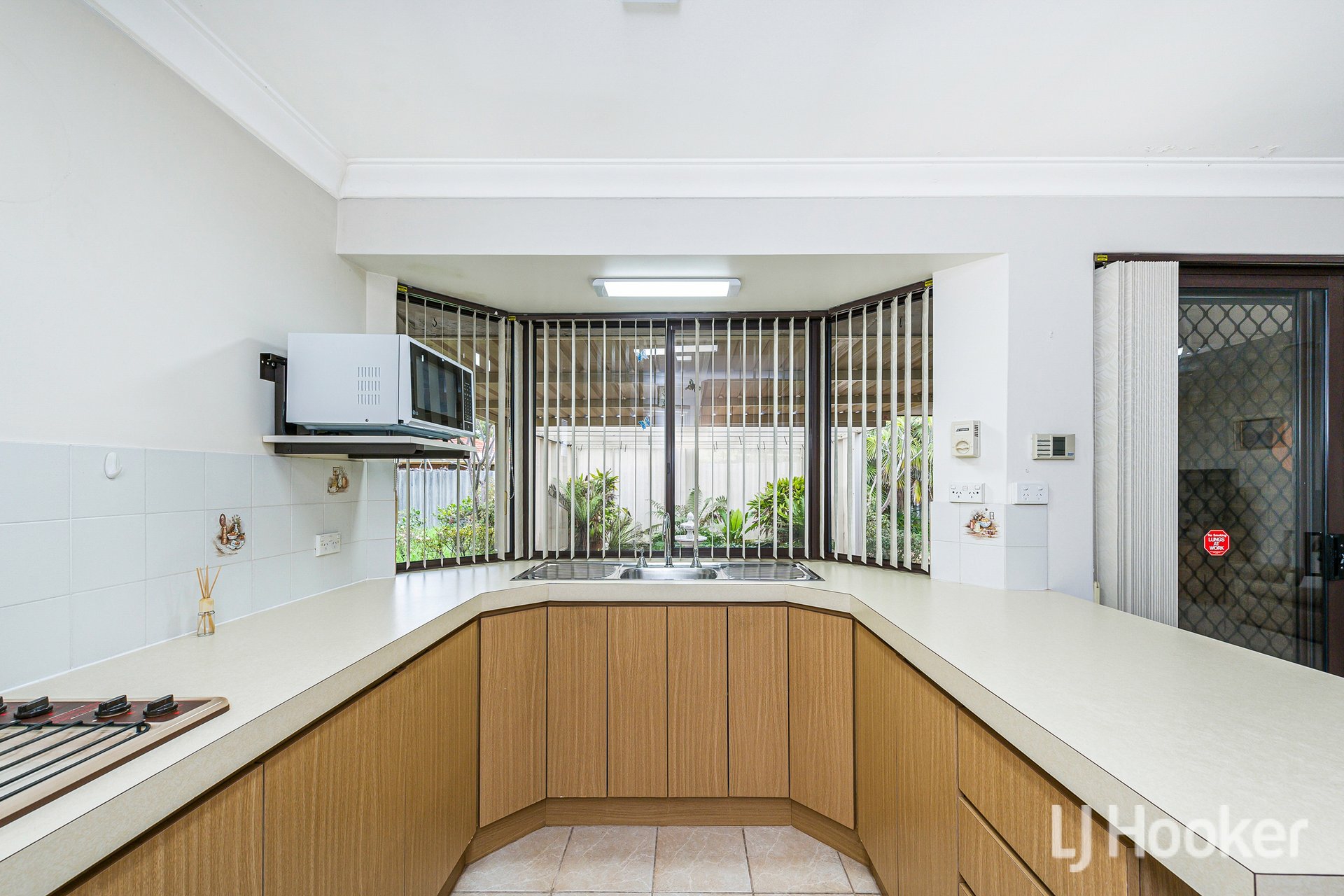 13 Crest Court — photo 11 of 29