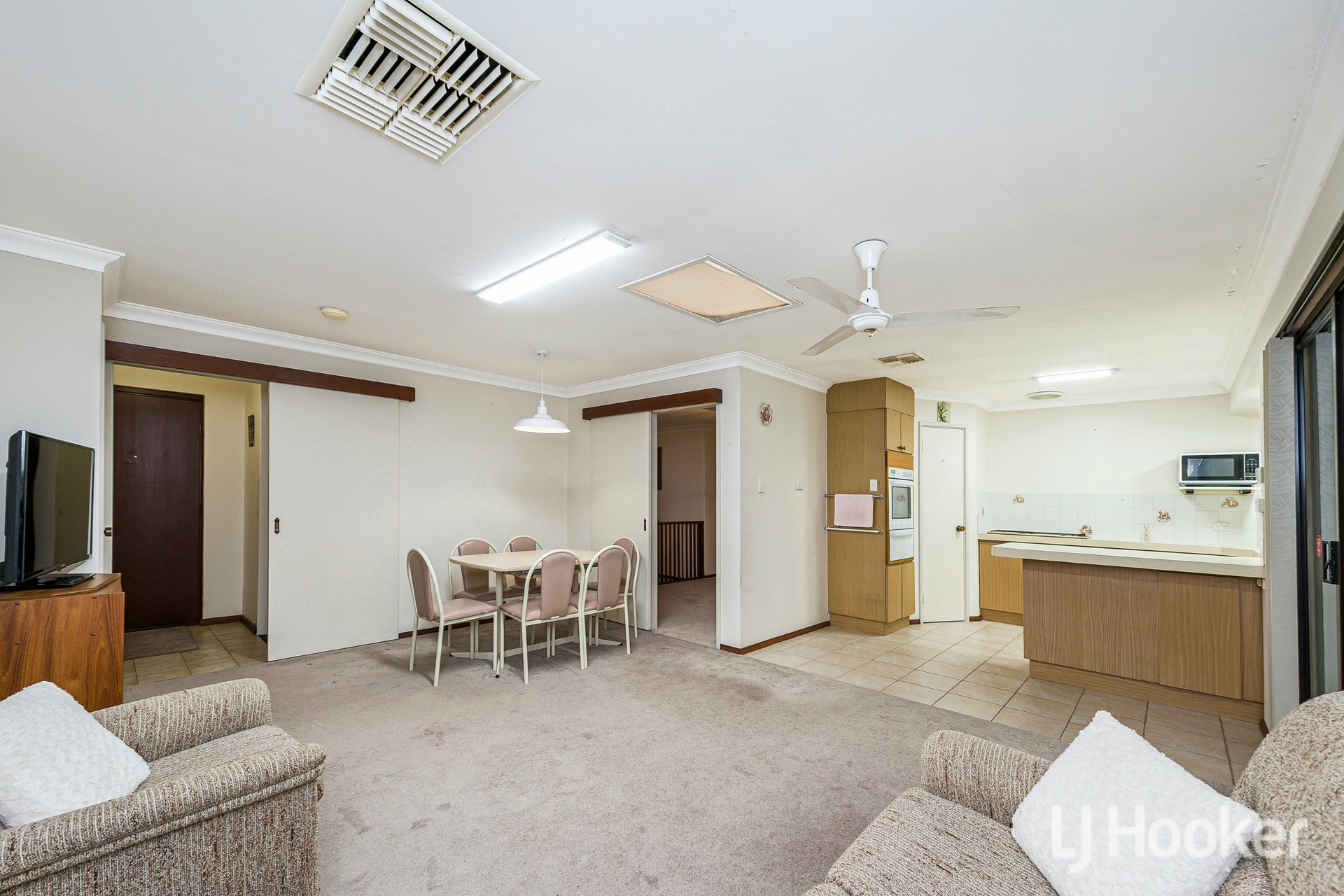13 Crest Court — photo 12 of 29