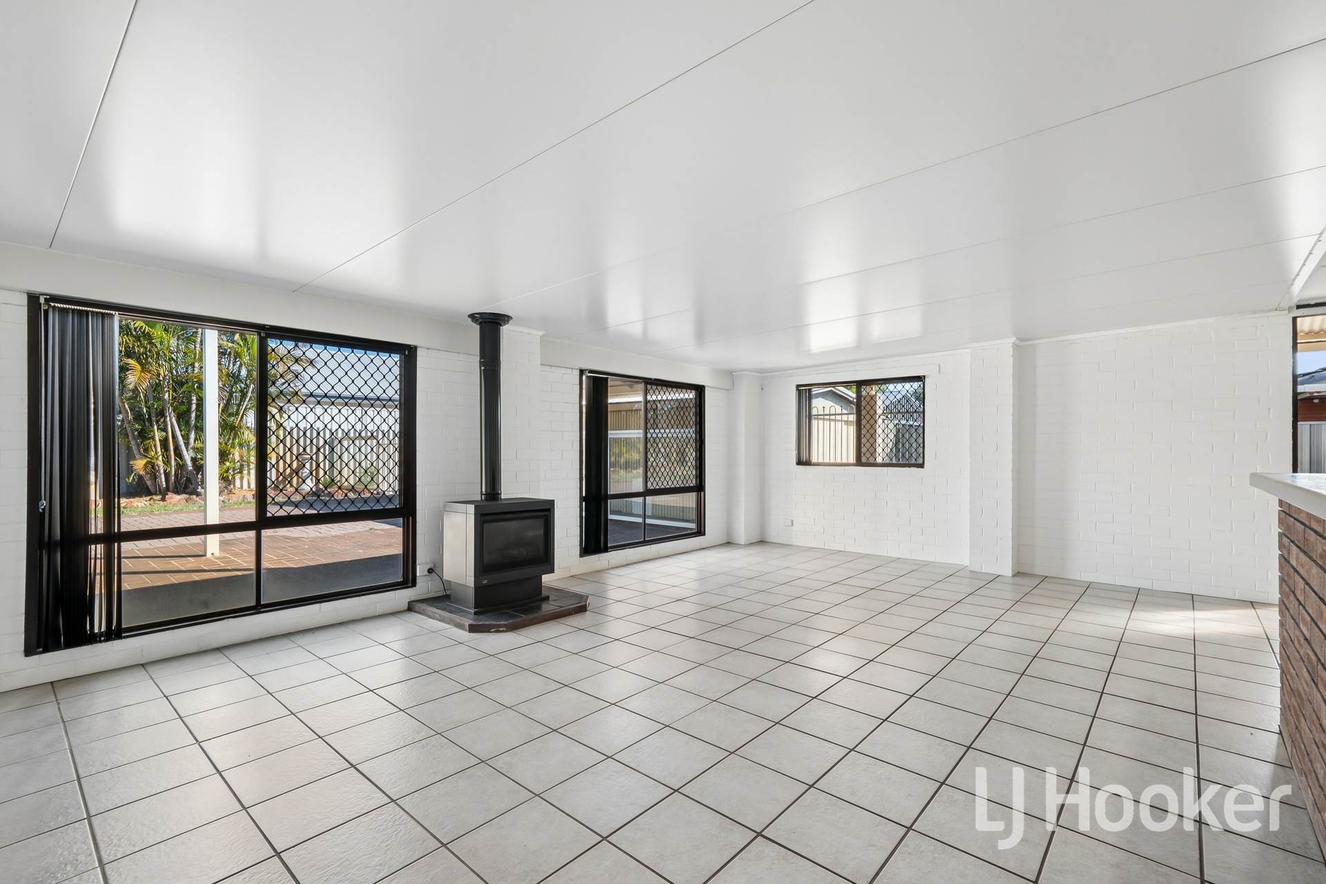 8 Norbury Way — photo 13 of 27