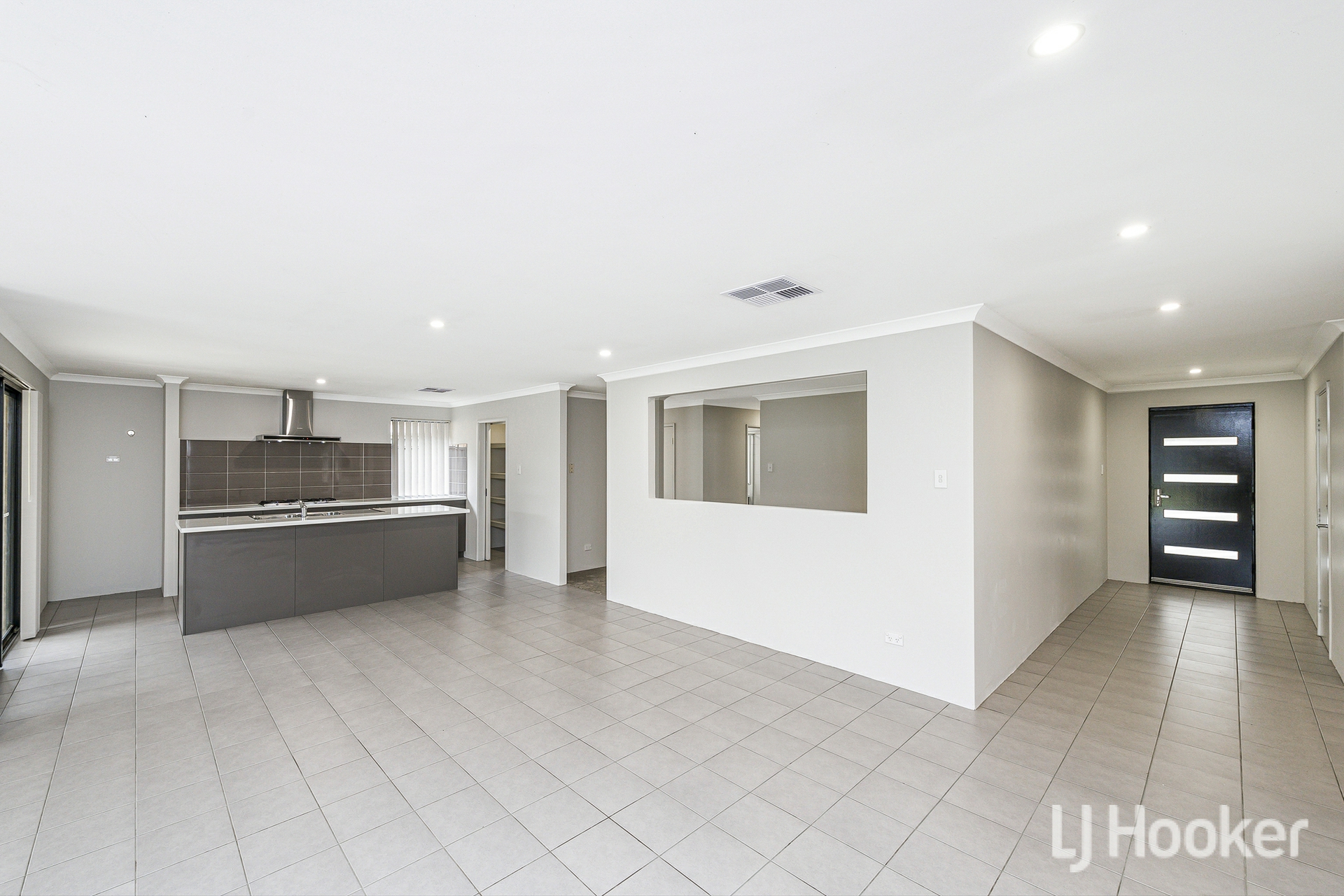 11 Tourmaline Boulevard — photo 8 of 30