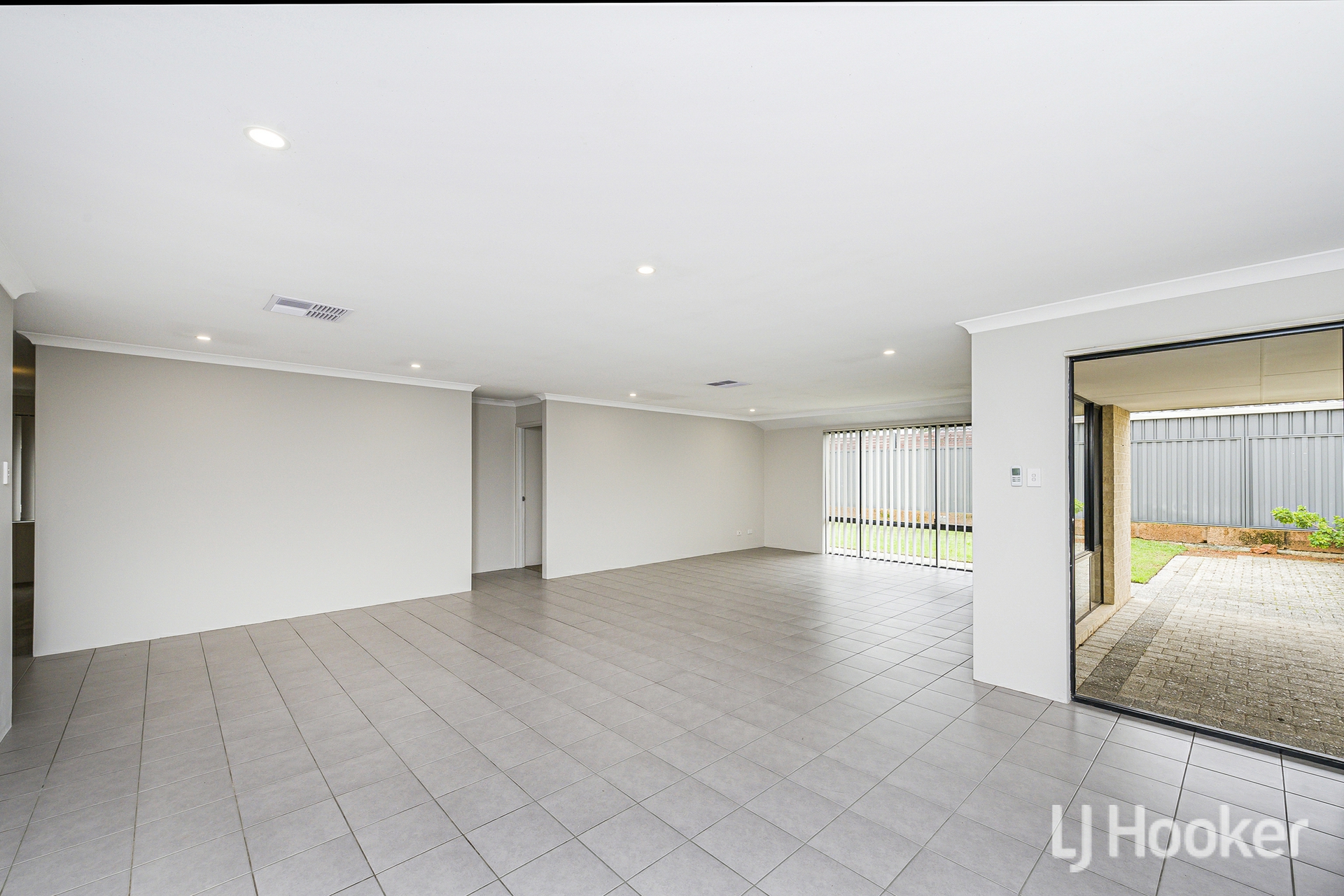 11 Tourmaline Boulevard — photo 11 of 30