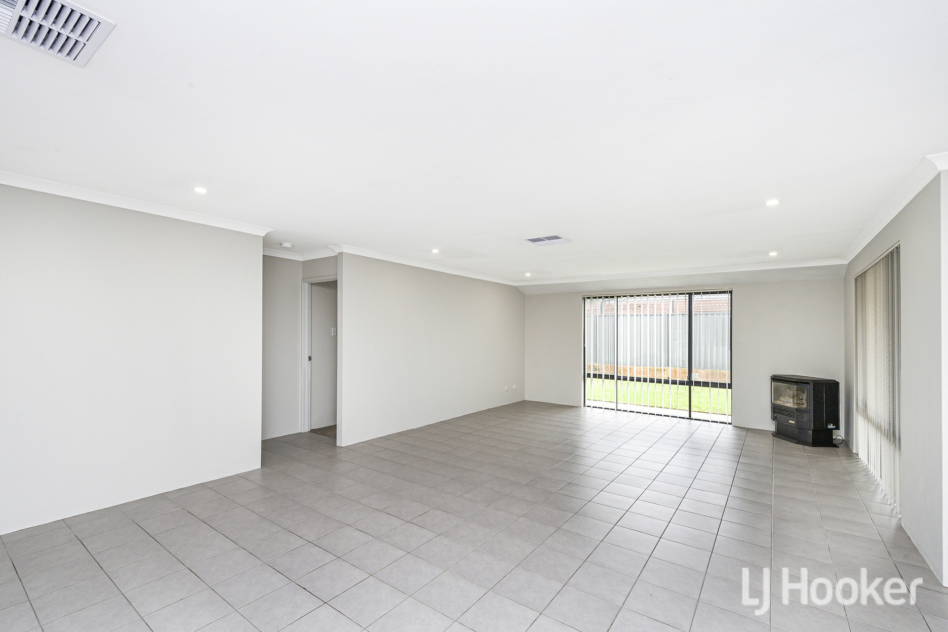 11 Tourmaline Boulevard — photo 12 of 30