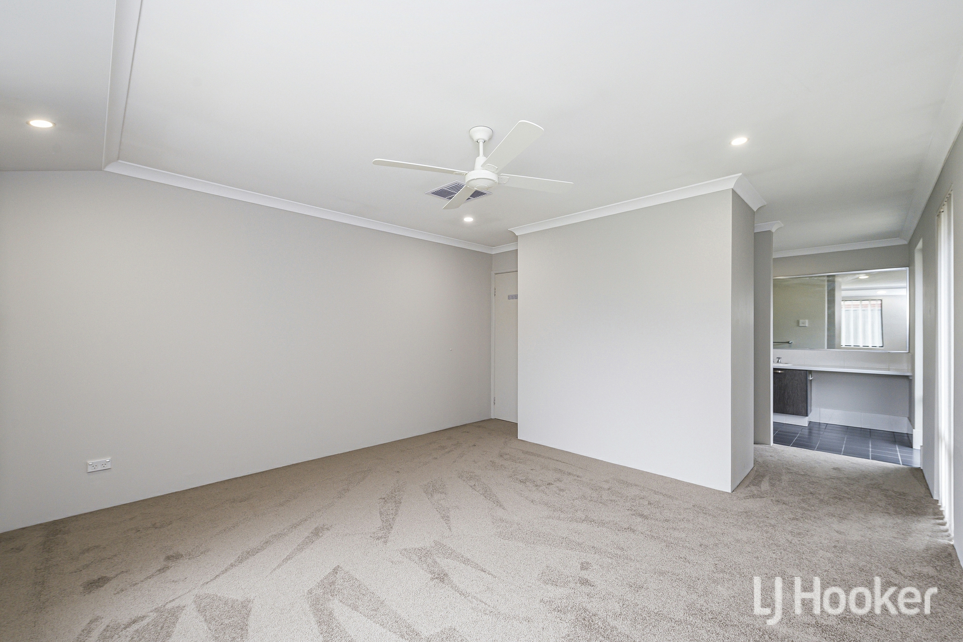 11 Tourmaline Boulevard — photo 20 of 30