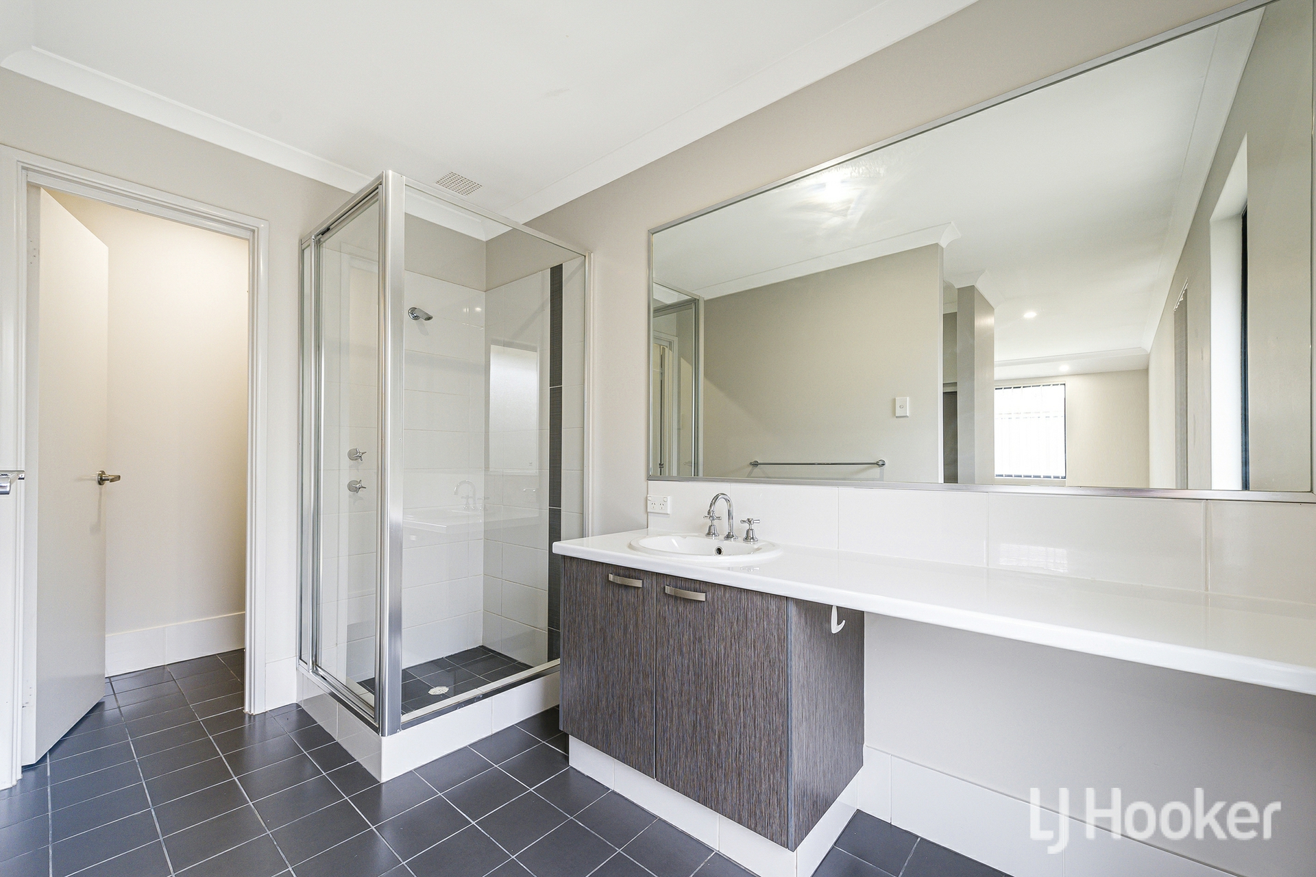 11 Tourmaline Boulevard — photo 22 of 30