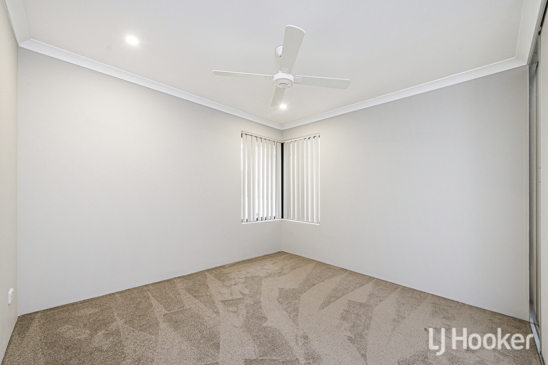 11 Tourmaline Boulevard — photo 27 of 30