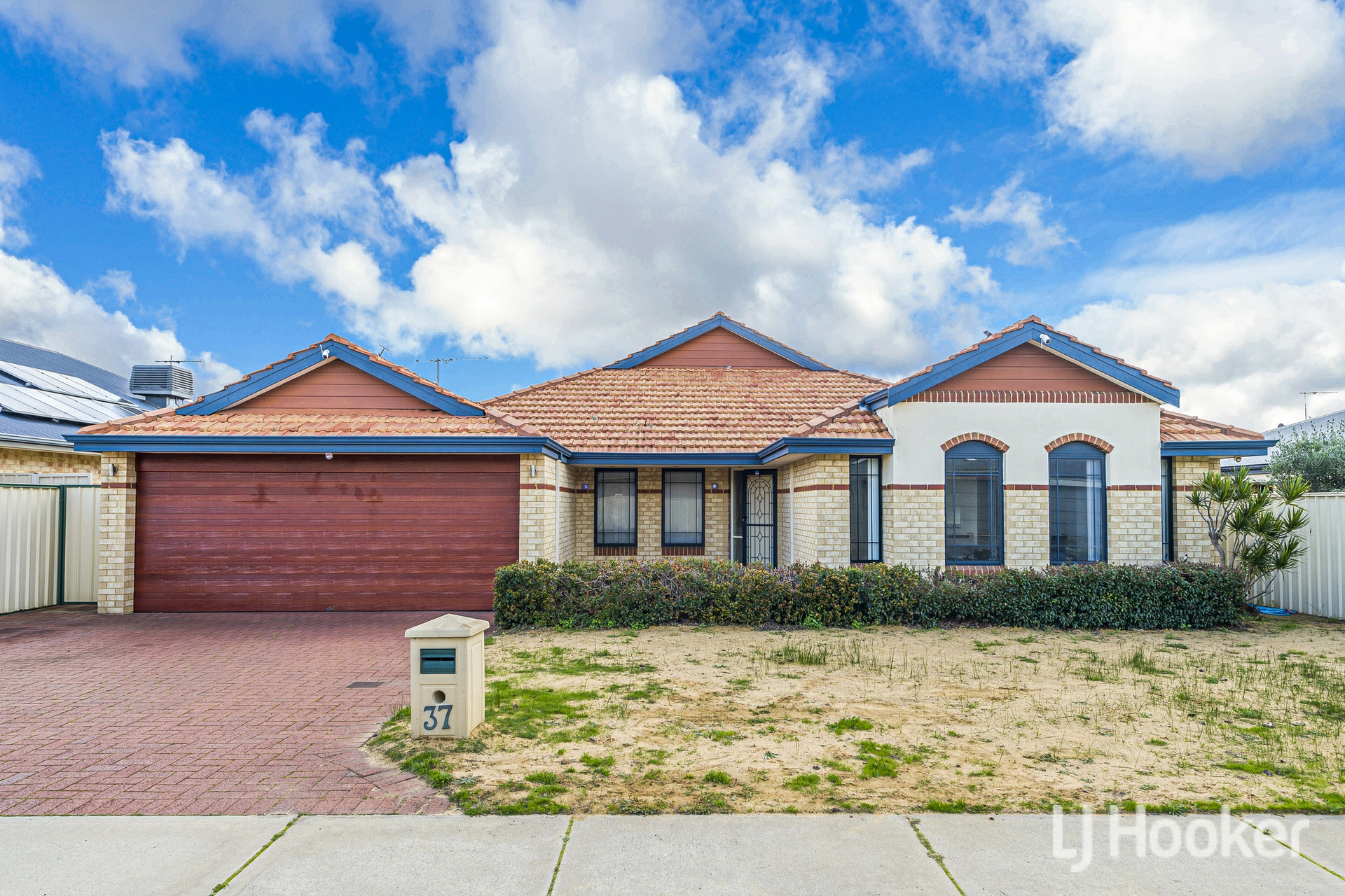 37 Copperback Circle — photo from LJ Hooker Thornlie | Canning Vale