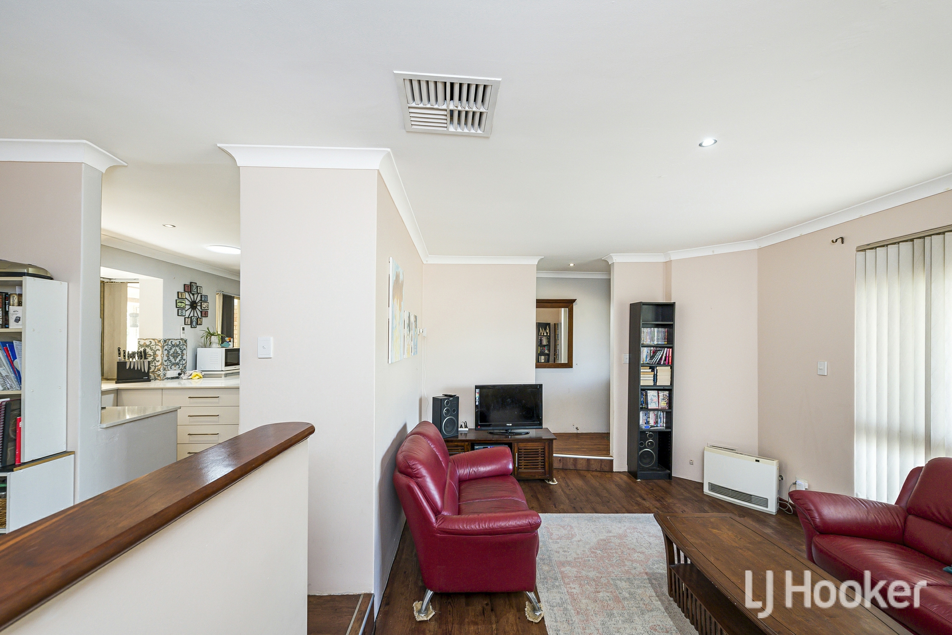 8B Vine Court — photo 4 of 26