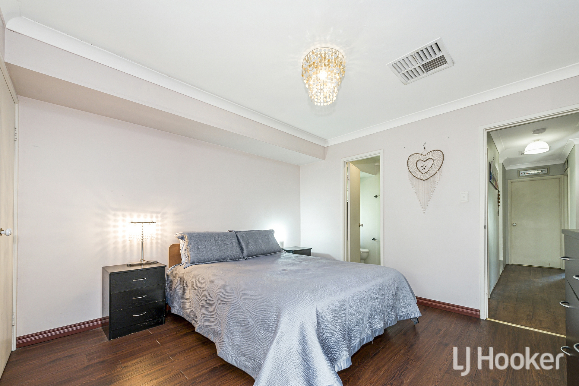 8B Vine Court — photo 14 of 26