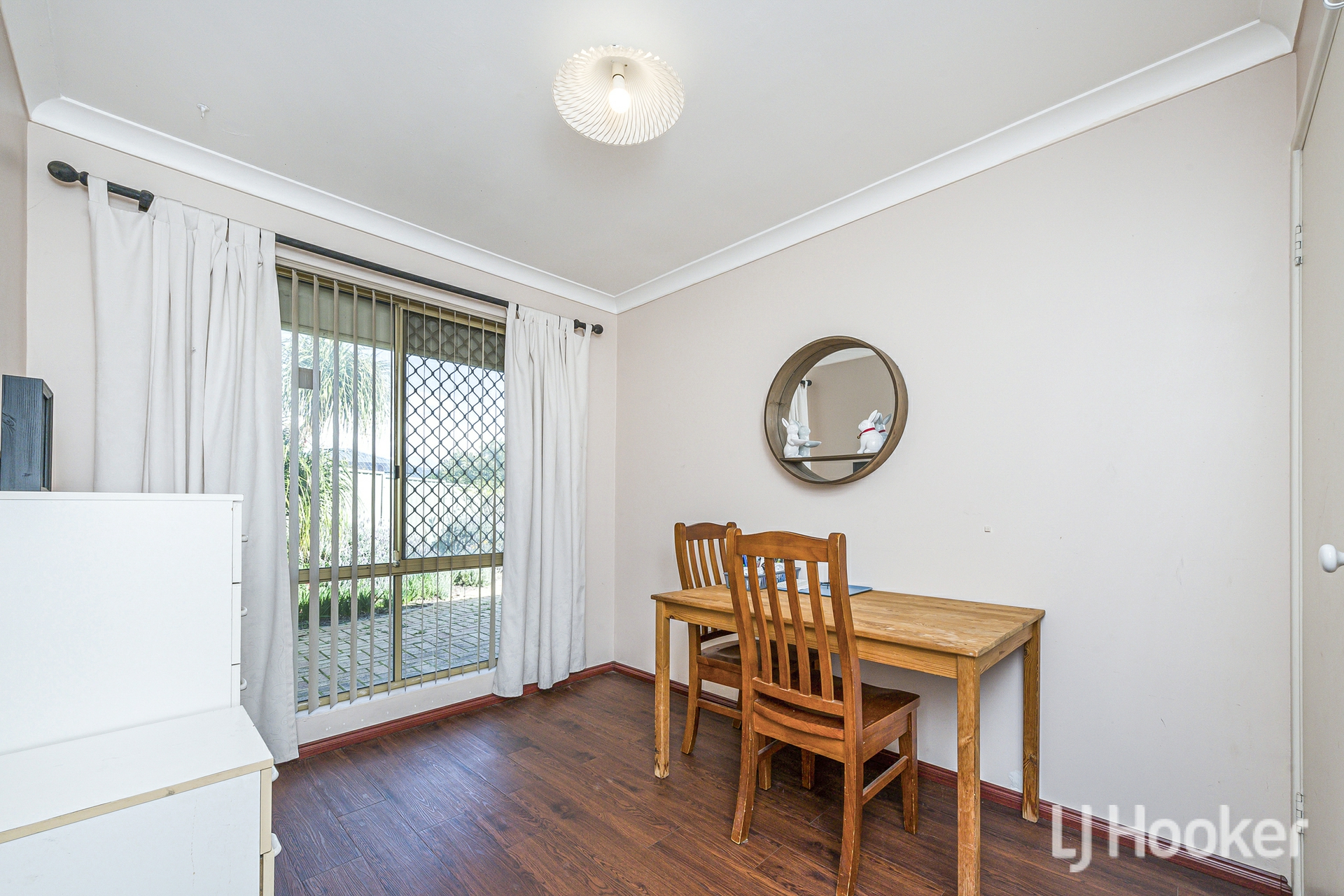 8B Vine Court — photo 16 of 26