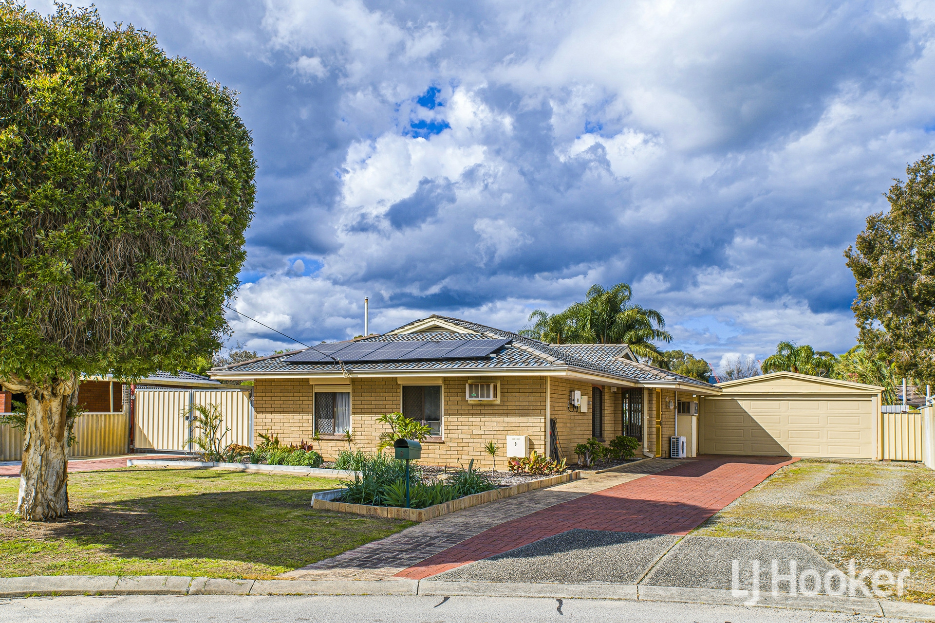 8 Delbridge Drive — photo from LJ Hooker Thornlie | Canning Vale