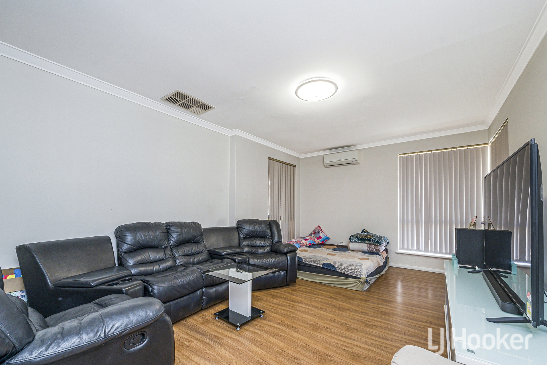 16 Empire Way — photo 10 of 25