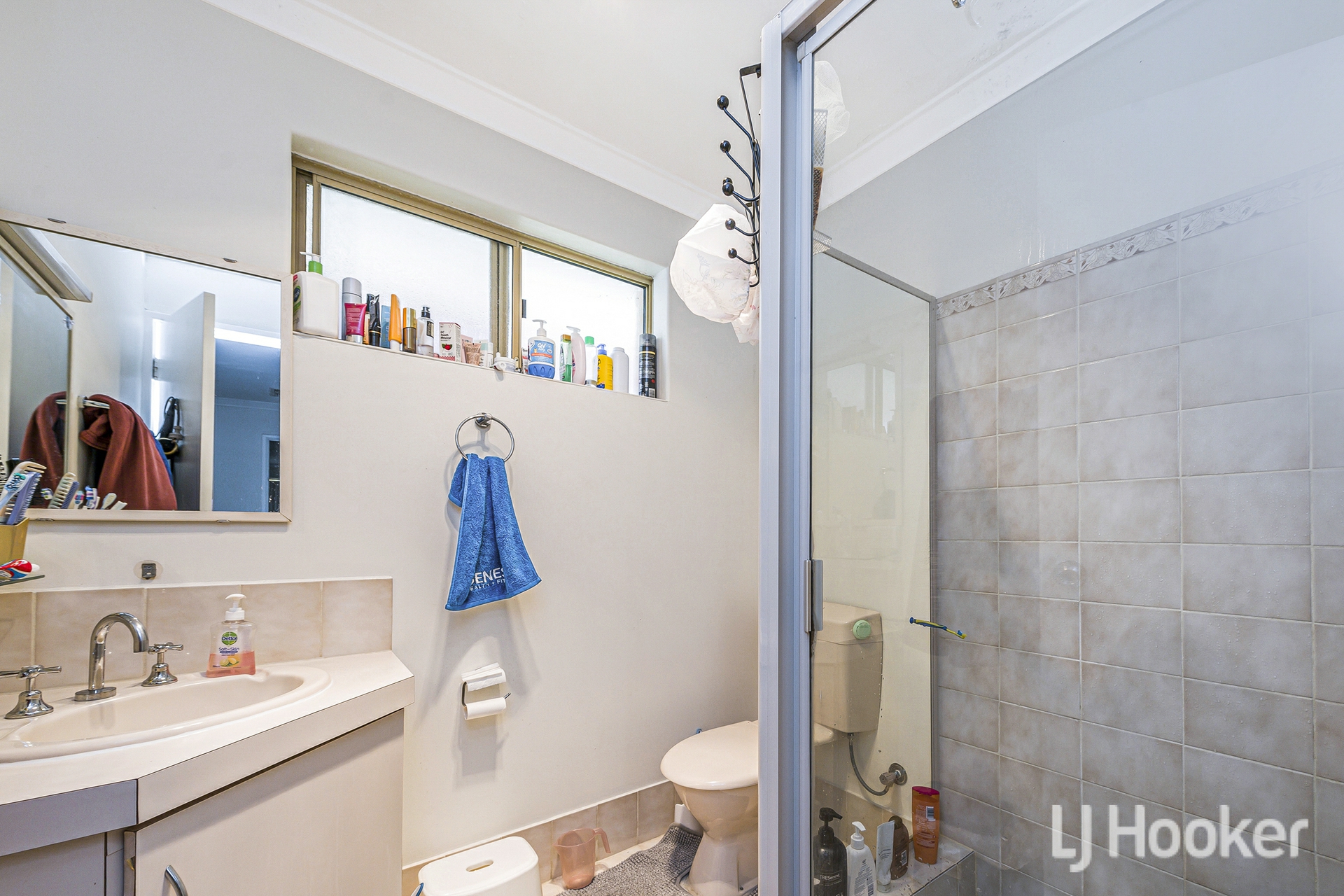 16 Empire Way — photo 12 of 25