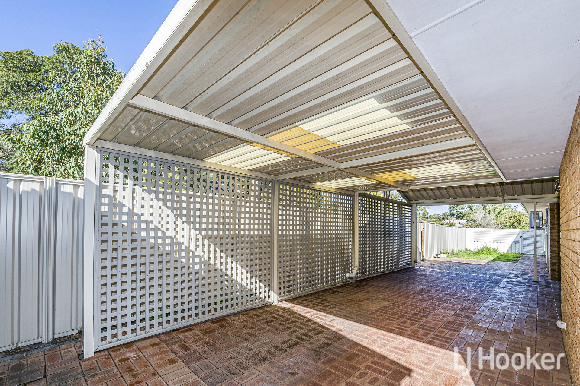 16 Empire Way — photo 23 of 25