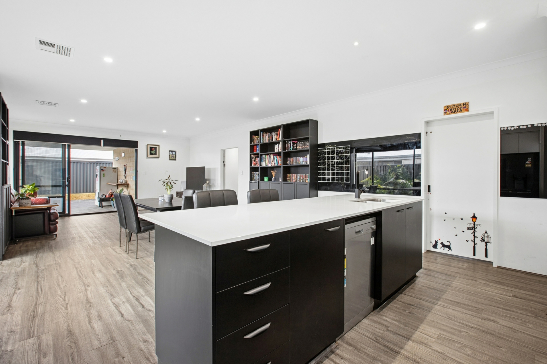 18 Quadrant Parkway — photo 4 of 29