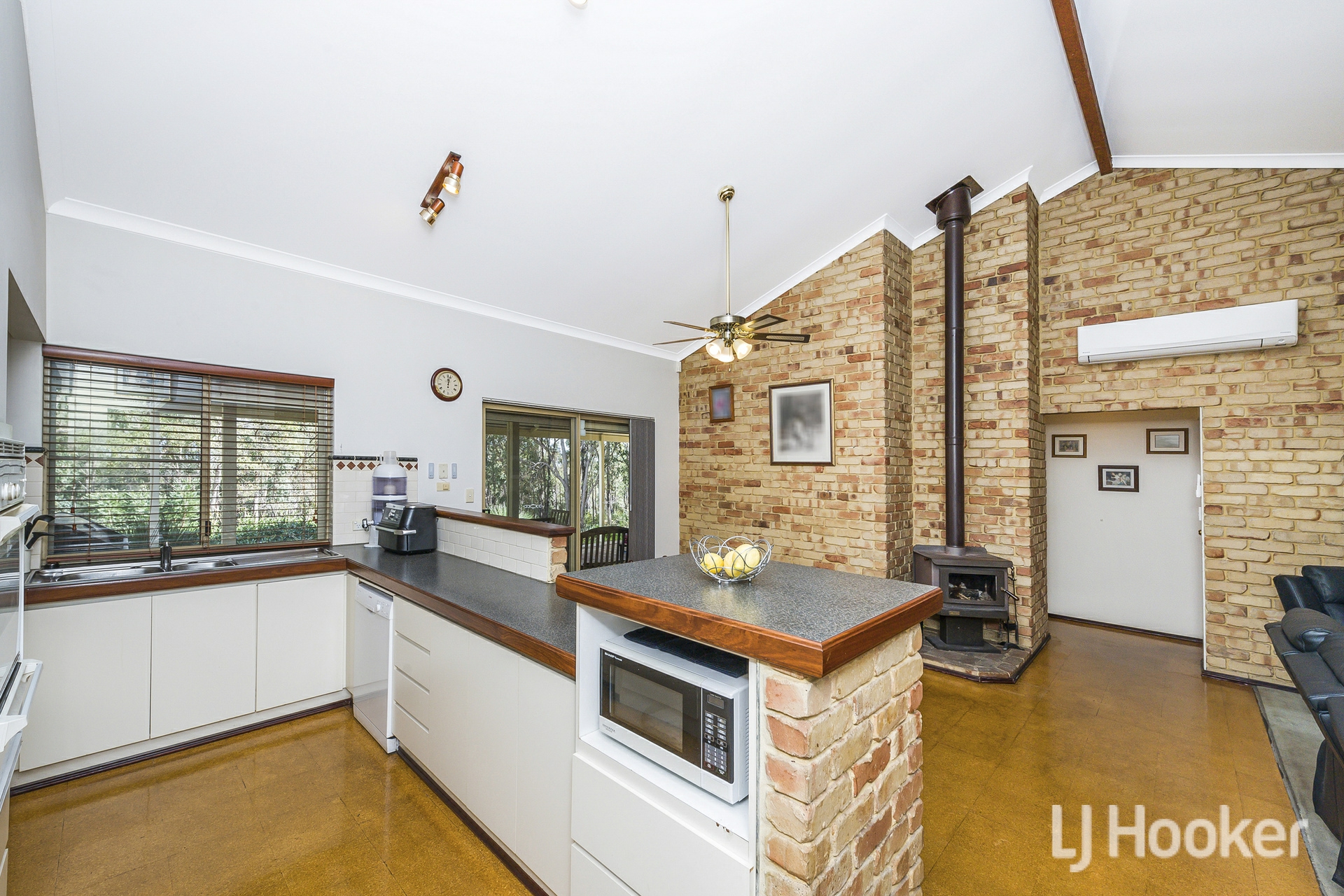169 Versteeg Grove — photo 5 of 30