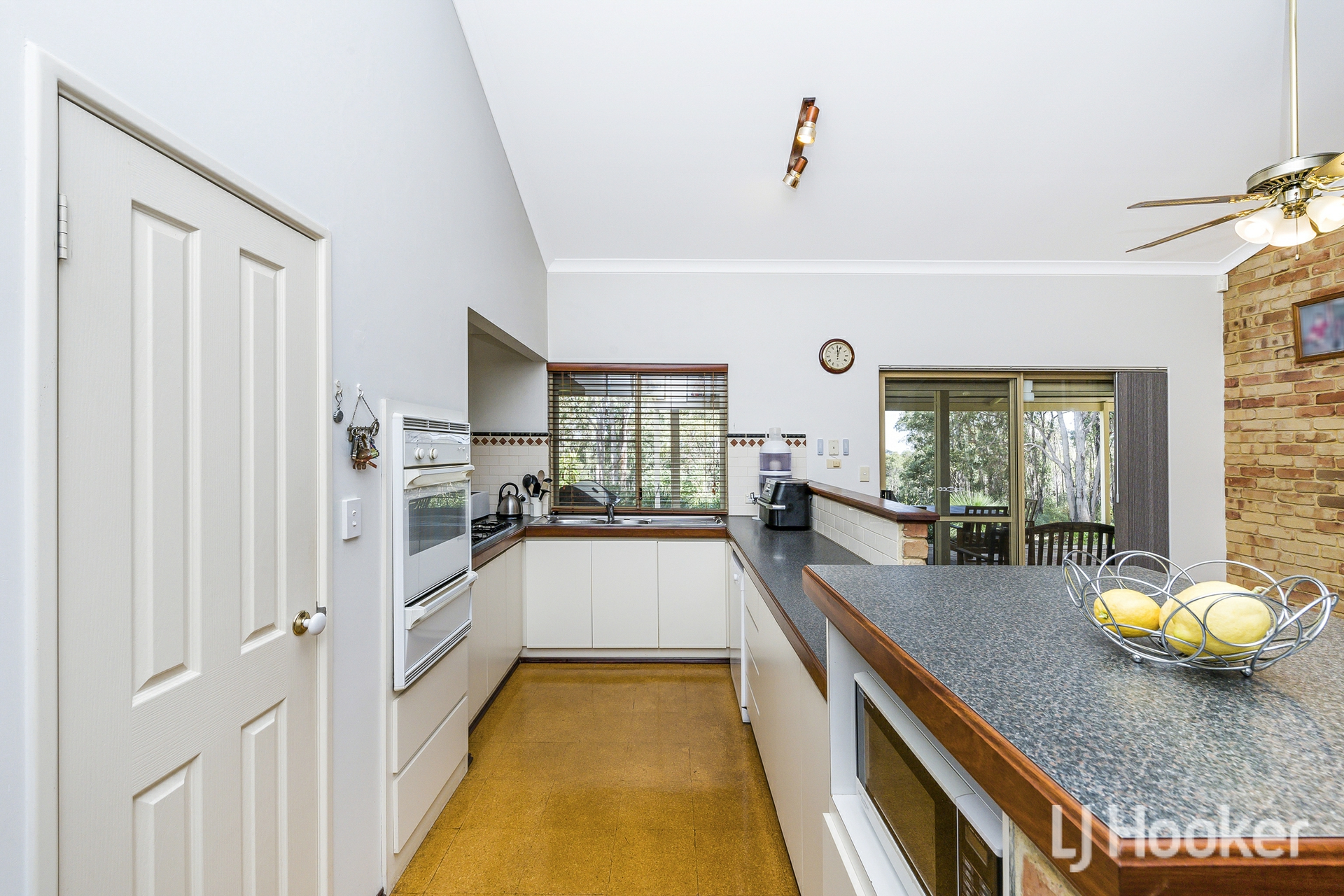 169 Versteeg Grove — photo 7 of 30