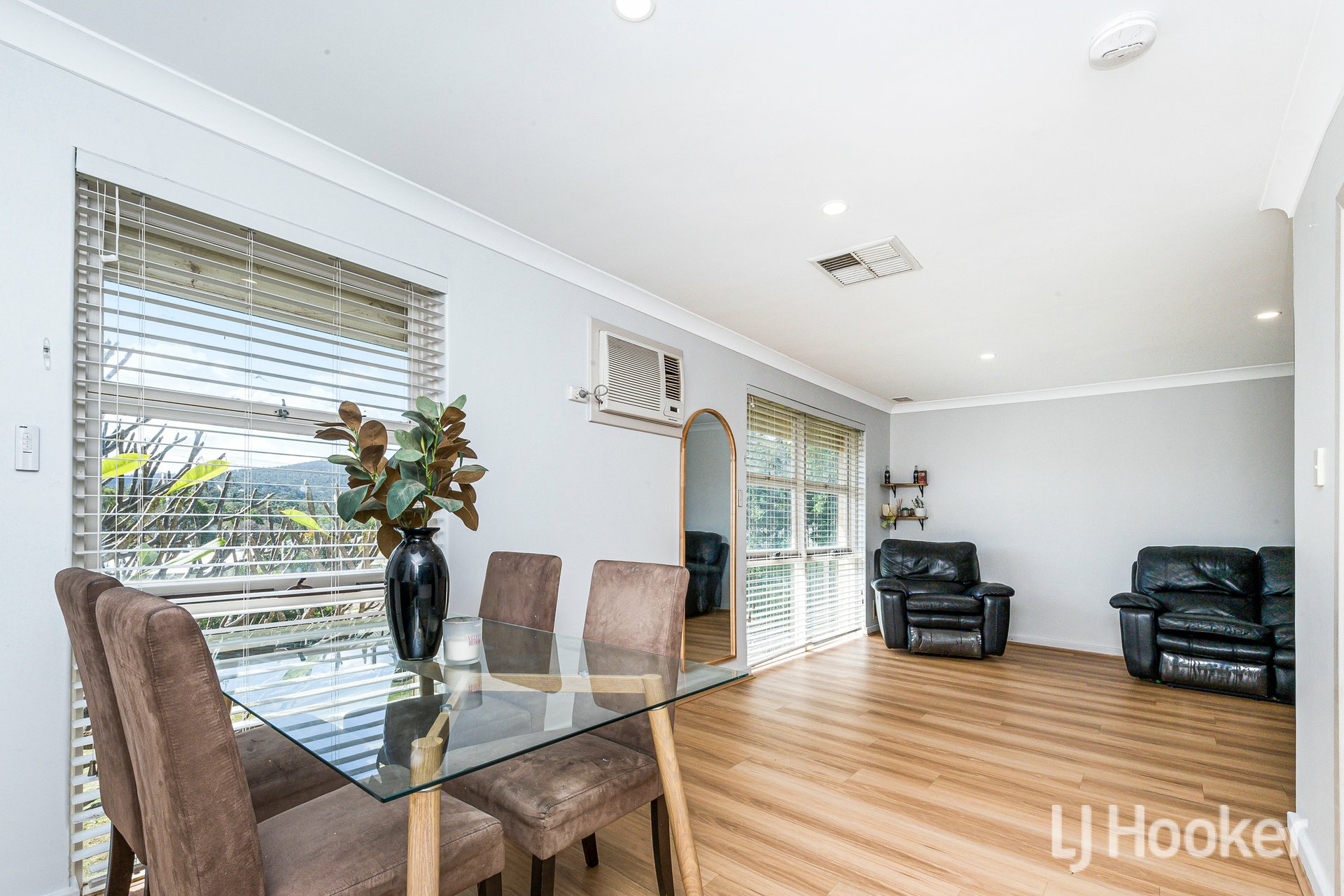 17 Bamlett Street — photo from LJ Hooker Thornlie | Canning Vale