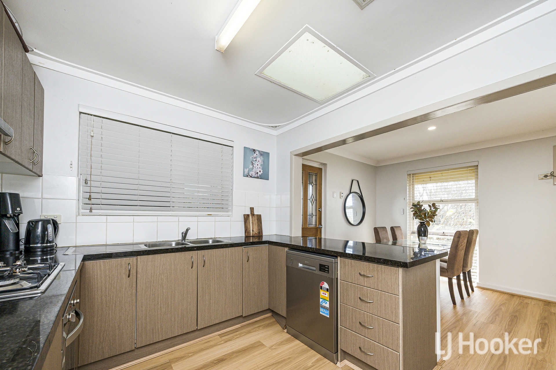 17 Bamlett Street — photo 9 of 28