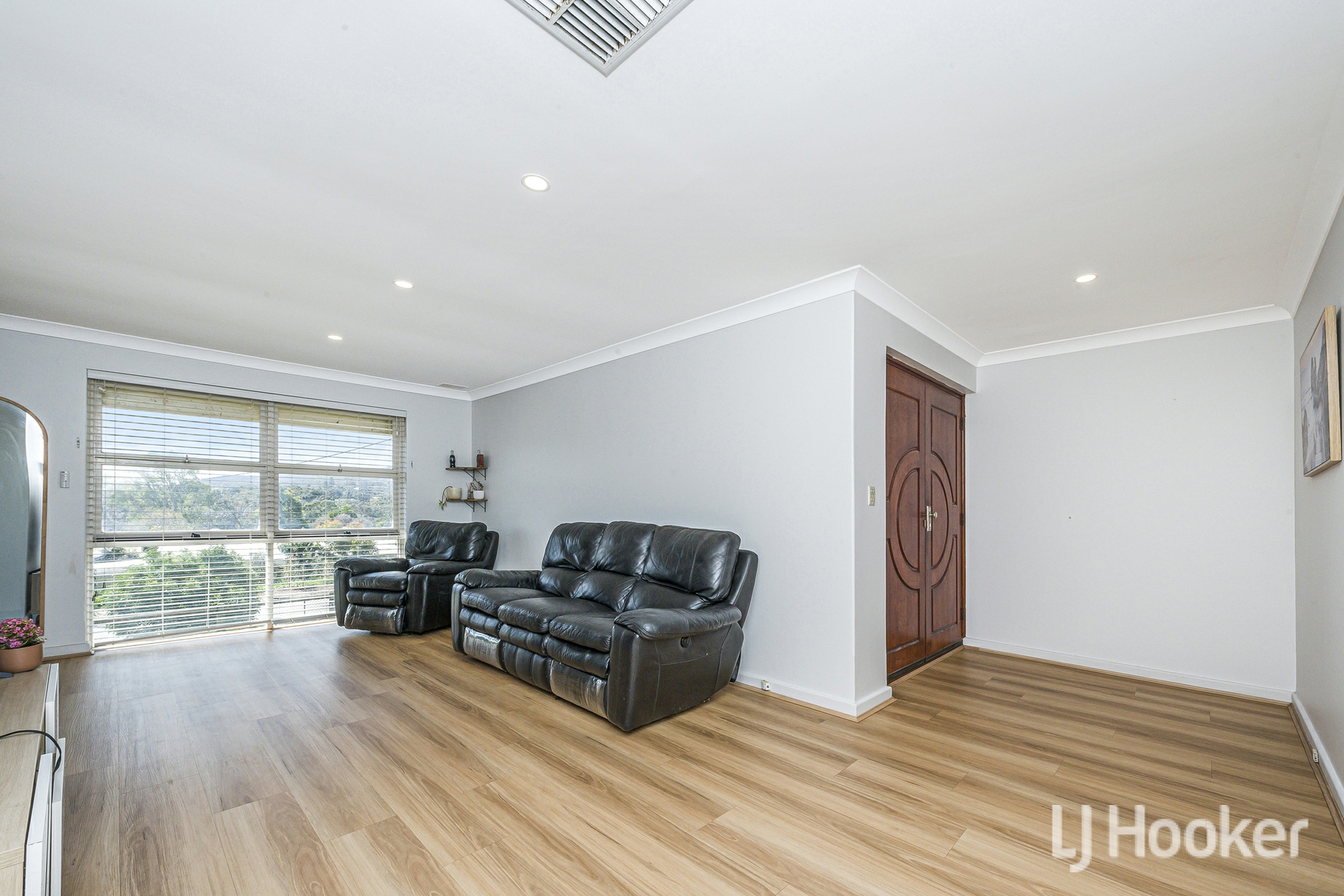 17 Bamlett Street — photo 13 of 28