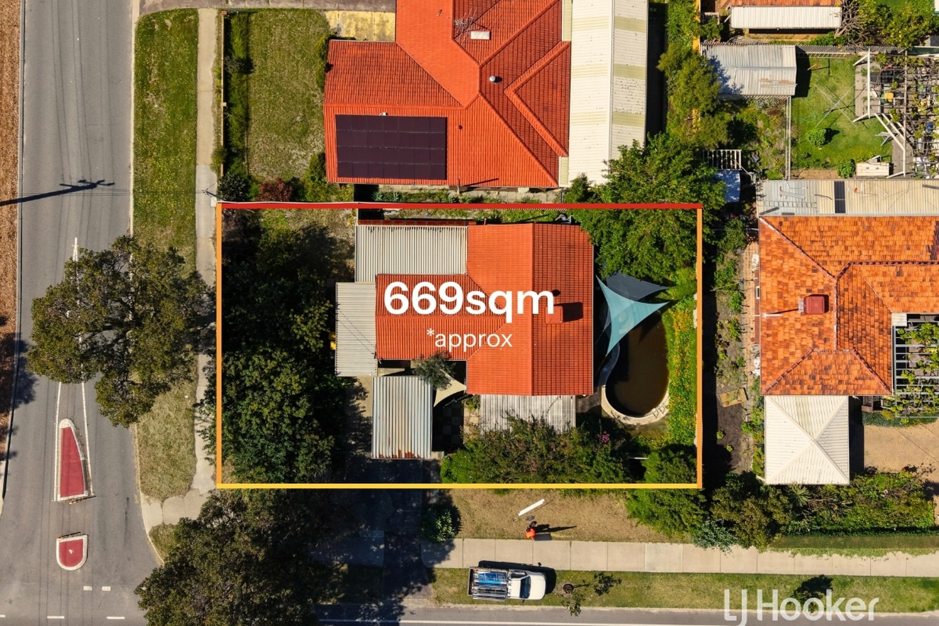 128 Berehaven Avenue — photo from LJ Hooker Thornlie | Canning Vale