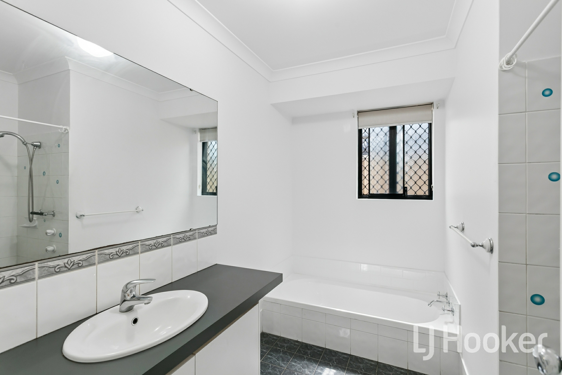 22A Leach Avenue — photo 16 of 20