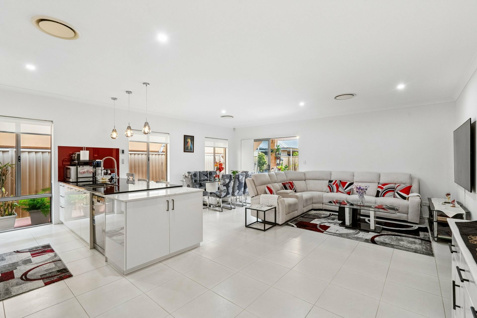 87 Bradstocks Grove — photo from LJ Hooker Thornlie | Canning Vale