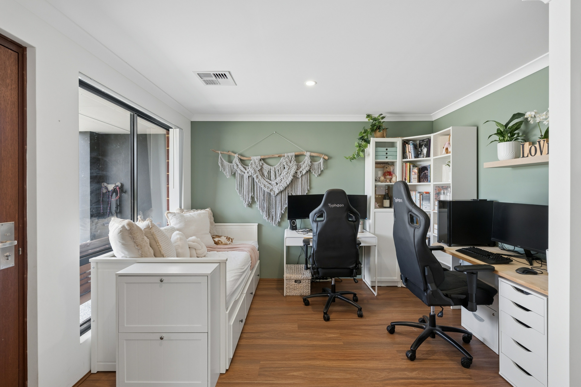 8 Nerang Road — photo 3 of 28