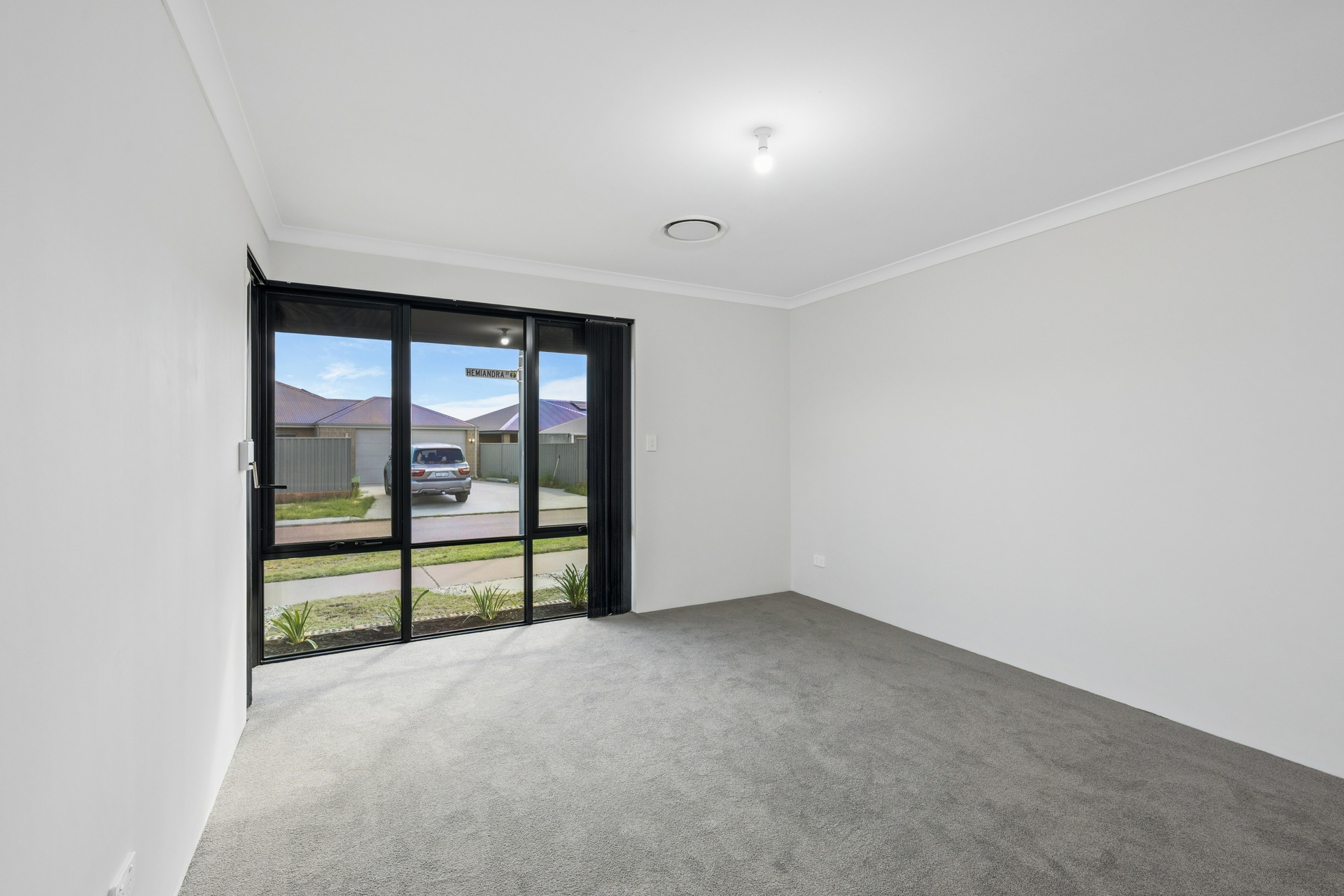 3 Hemiandra Street — photo 10 of 28