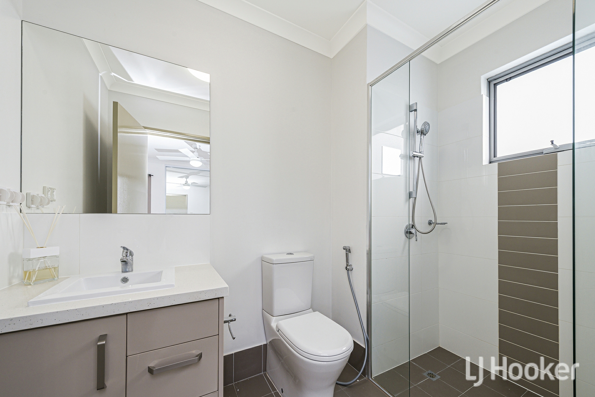 215/9 Central Terrace — photo 16 of 21