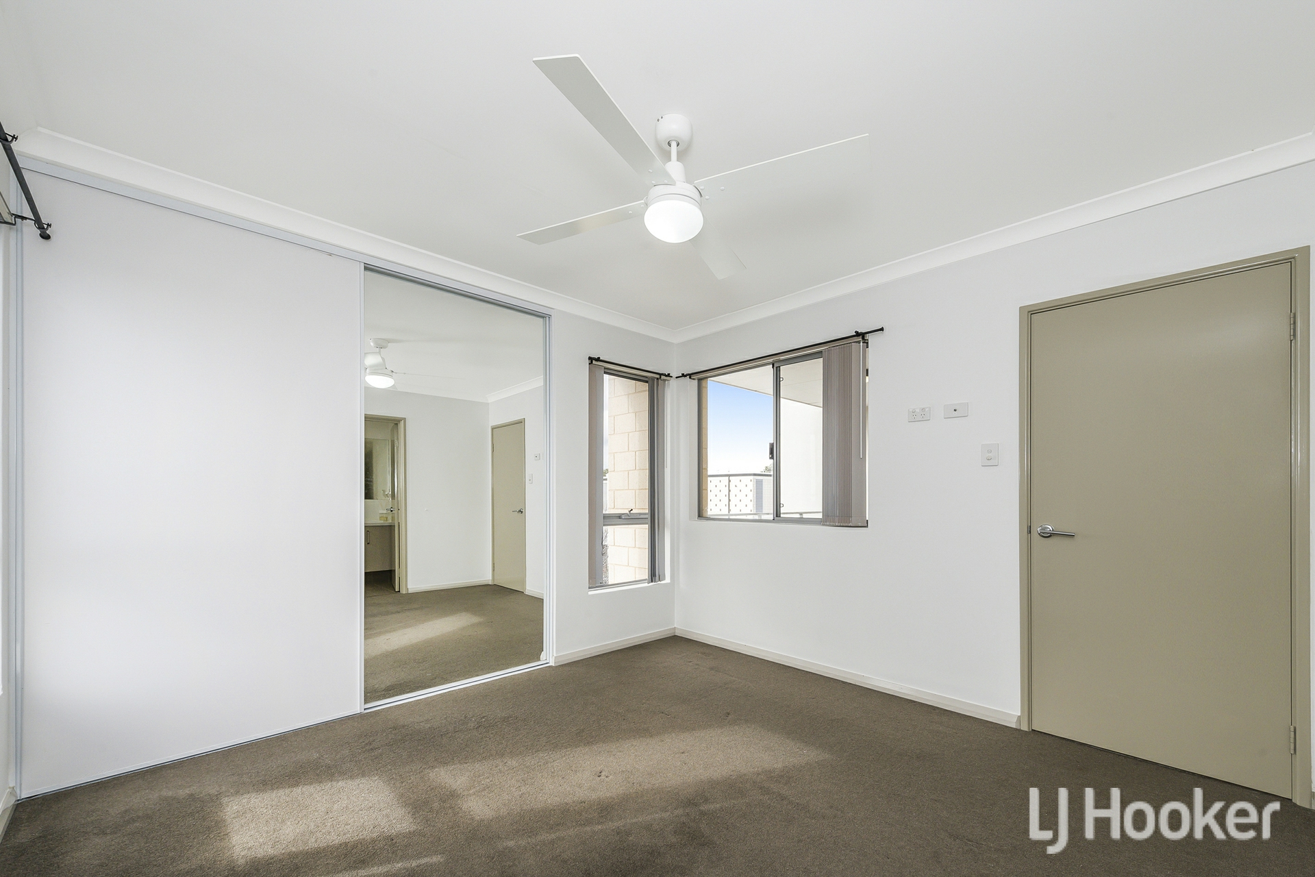215/9 Central Terrace — photo 17 of 21