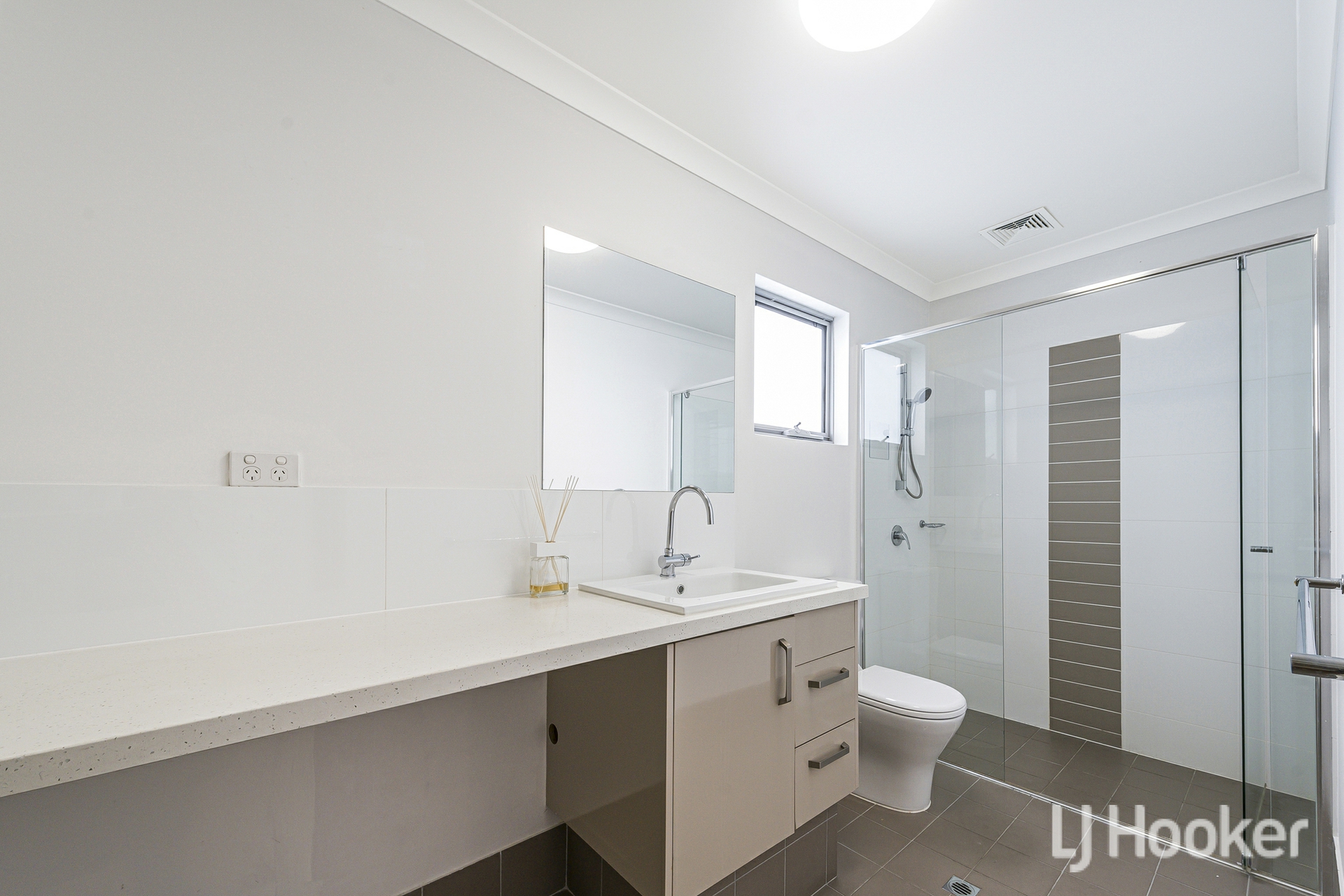 215/9 Central Terrace — photo 19 of 21